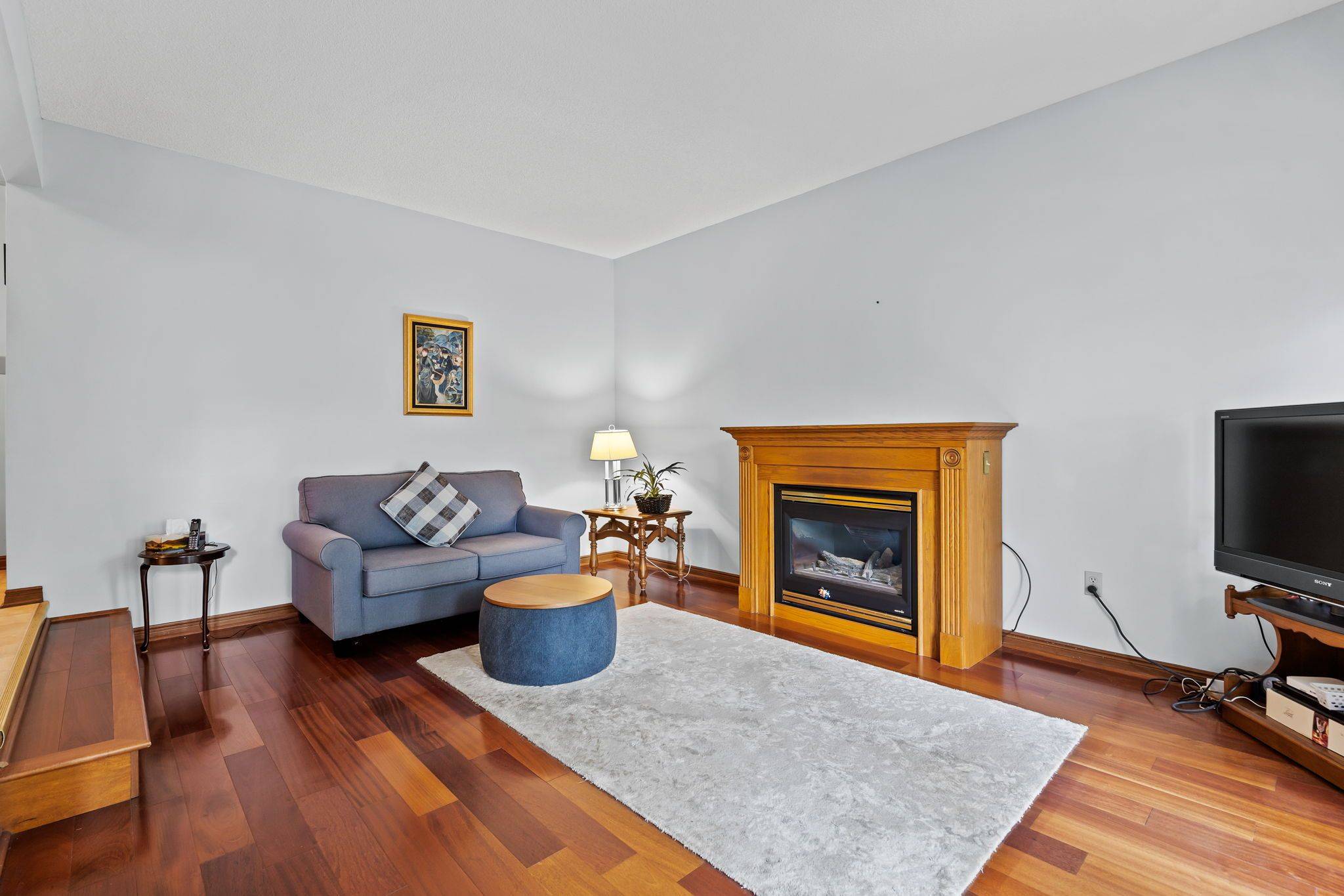 Niagara Falls, ON L2H 2X4,4997 Southview AVE