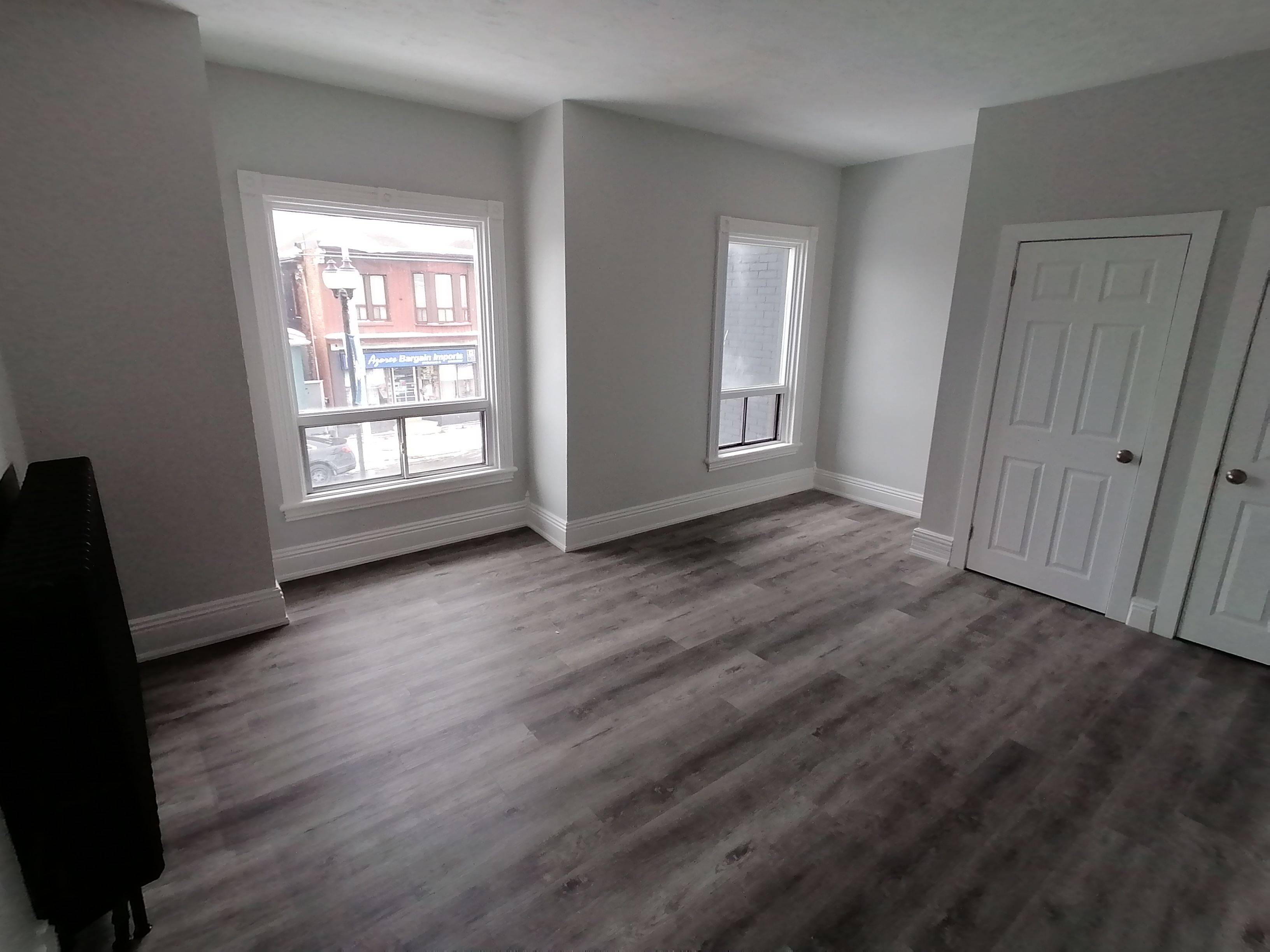Hamilton, ON L8L 2X9,362 Barton ST E