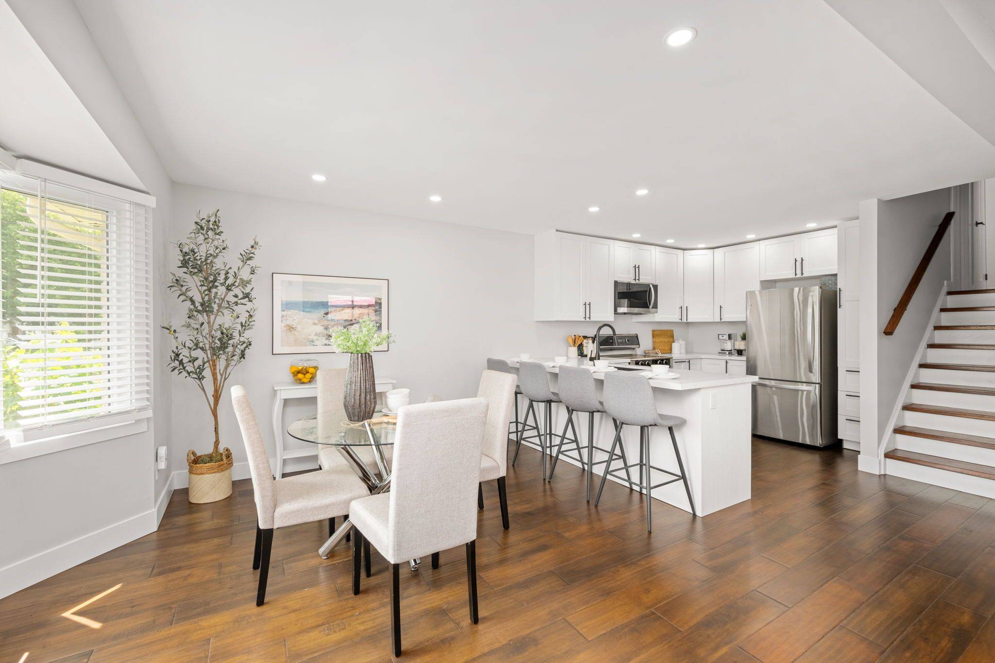 London South, ON N5Z 4J1,11 EDMUNDS CRES