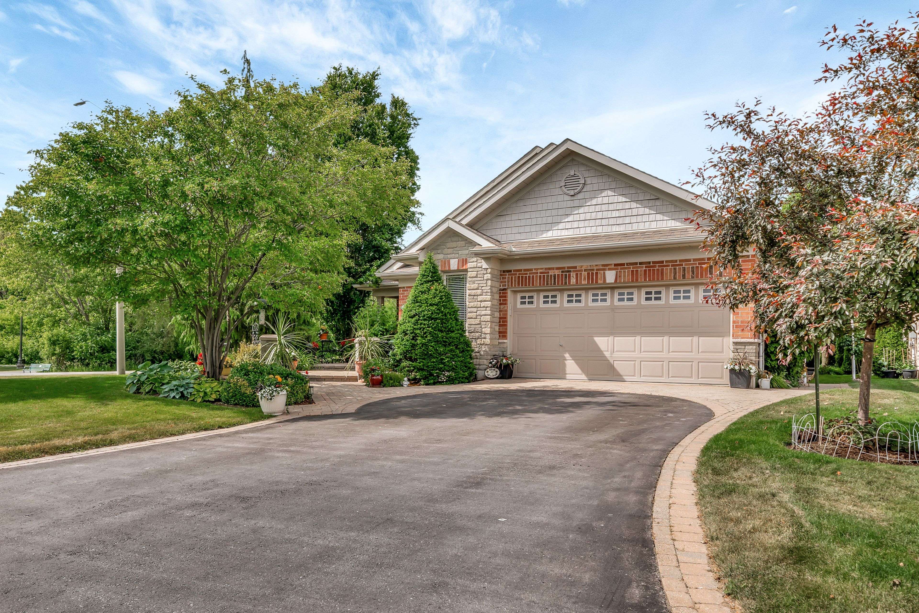 Belleville, ON K8P 5M5,22 Trillium CT