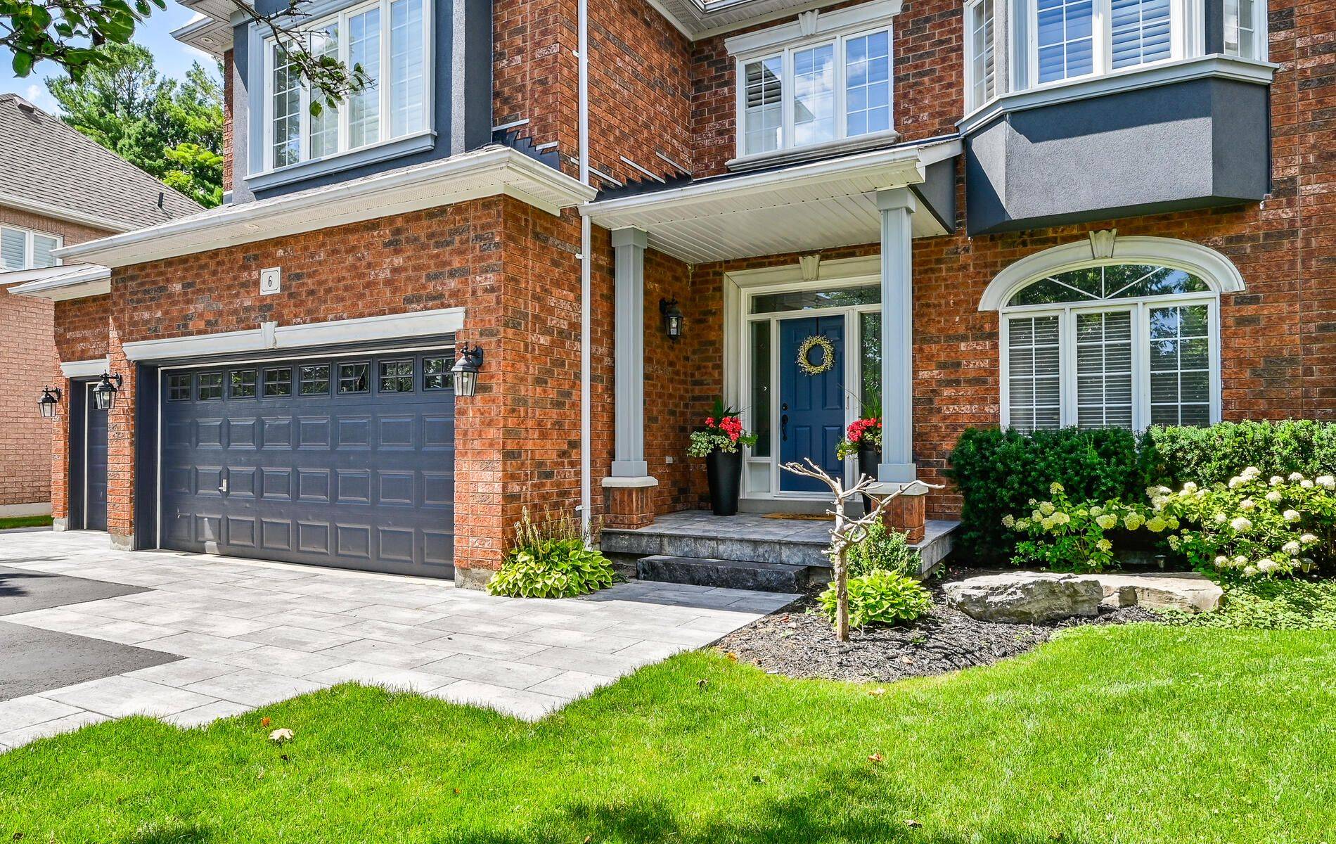 Whitby, ON L1R 3R6,6 Annavita CT