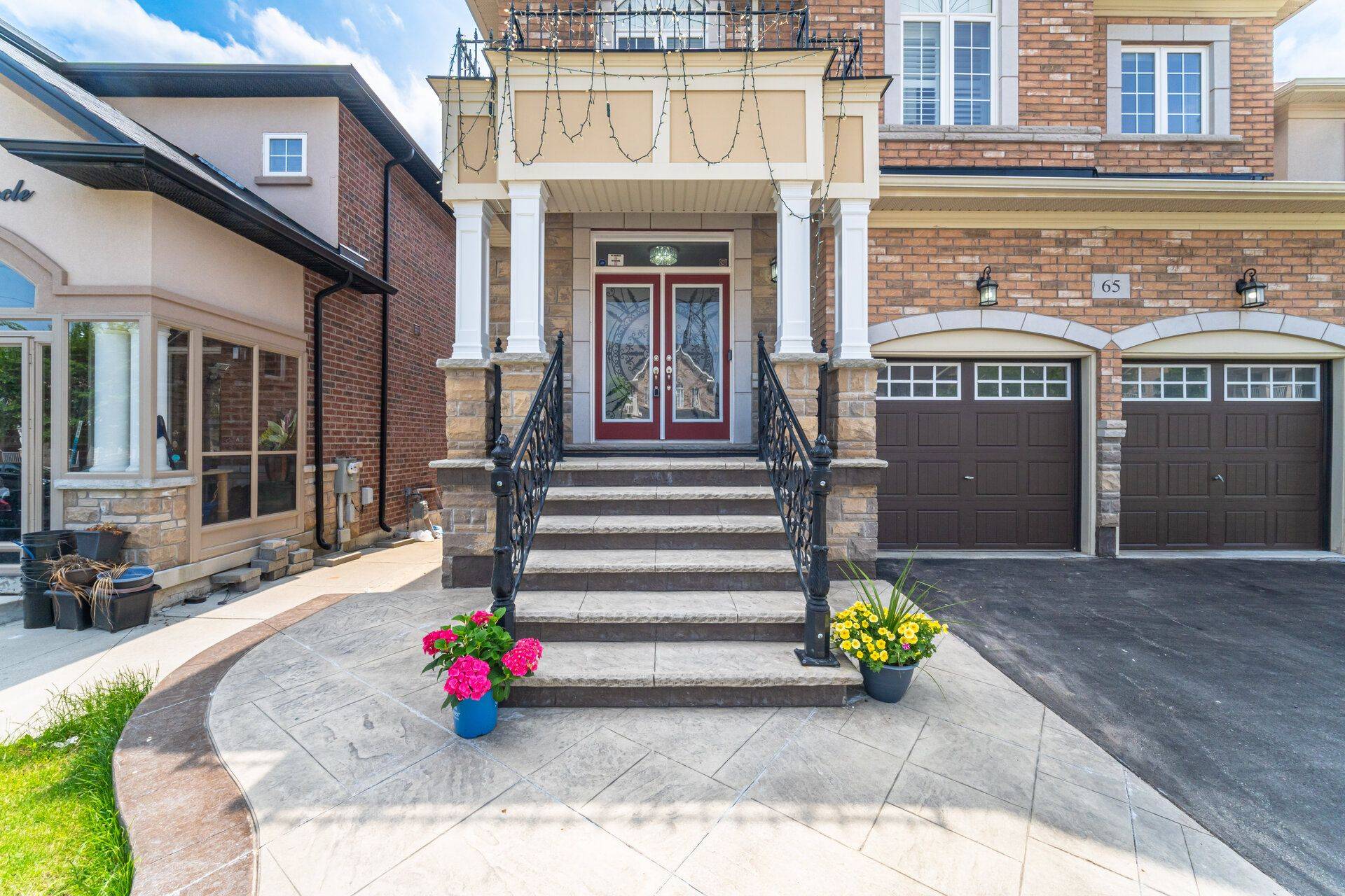 Brampton, ON L6Y 5Z5,65 Monkton CIR