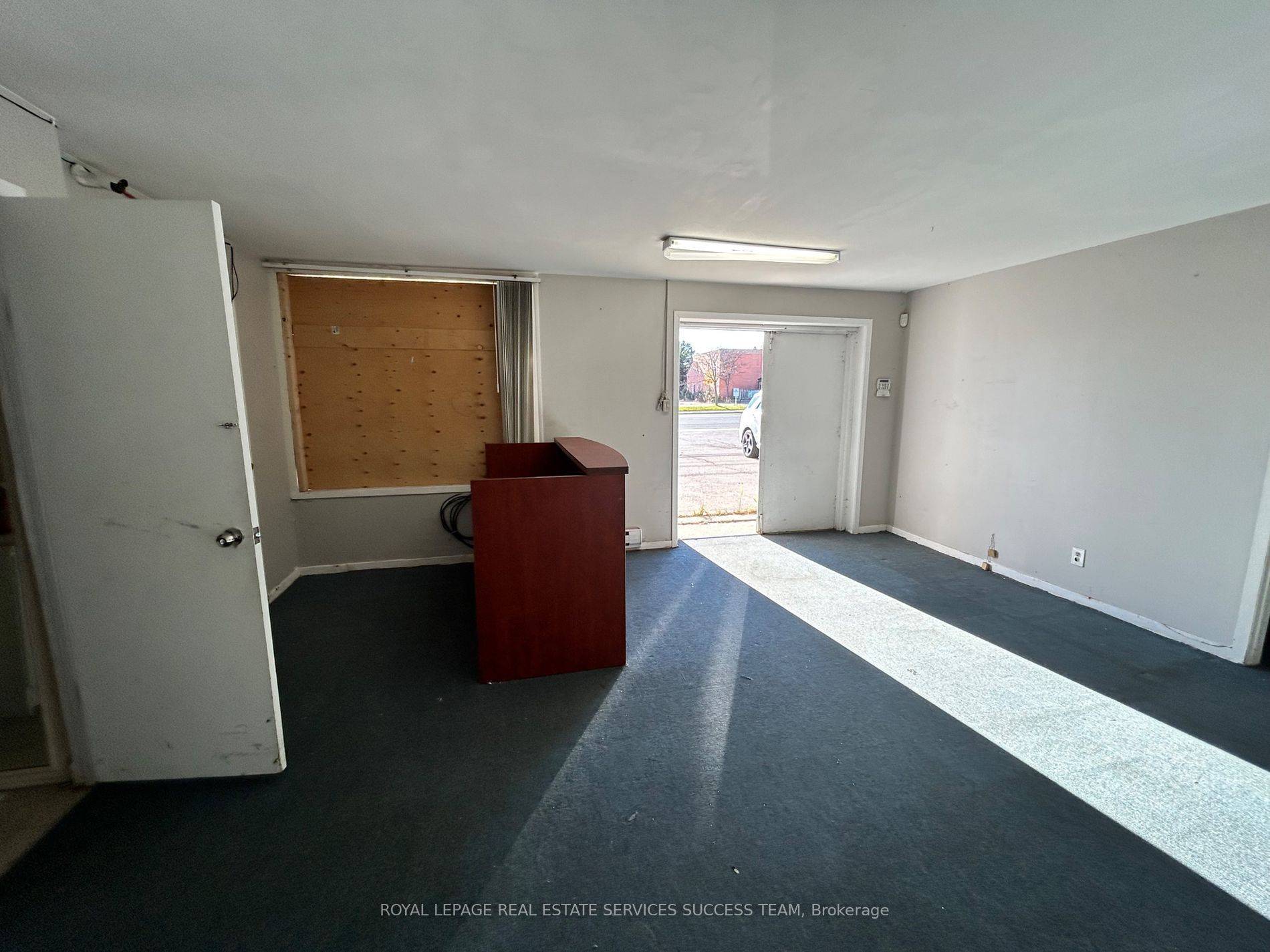 Mississauga, ON L5C 1V8,3455 Wolfedale RD #3-6