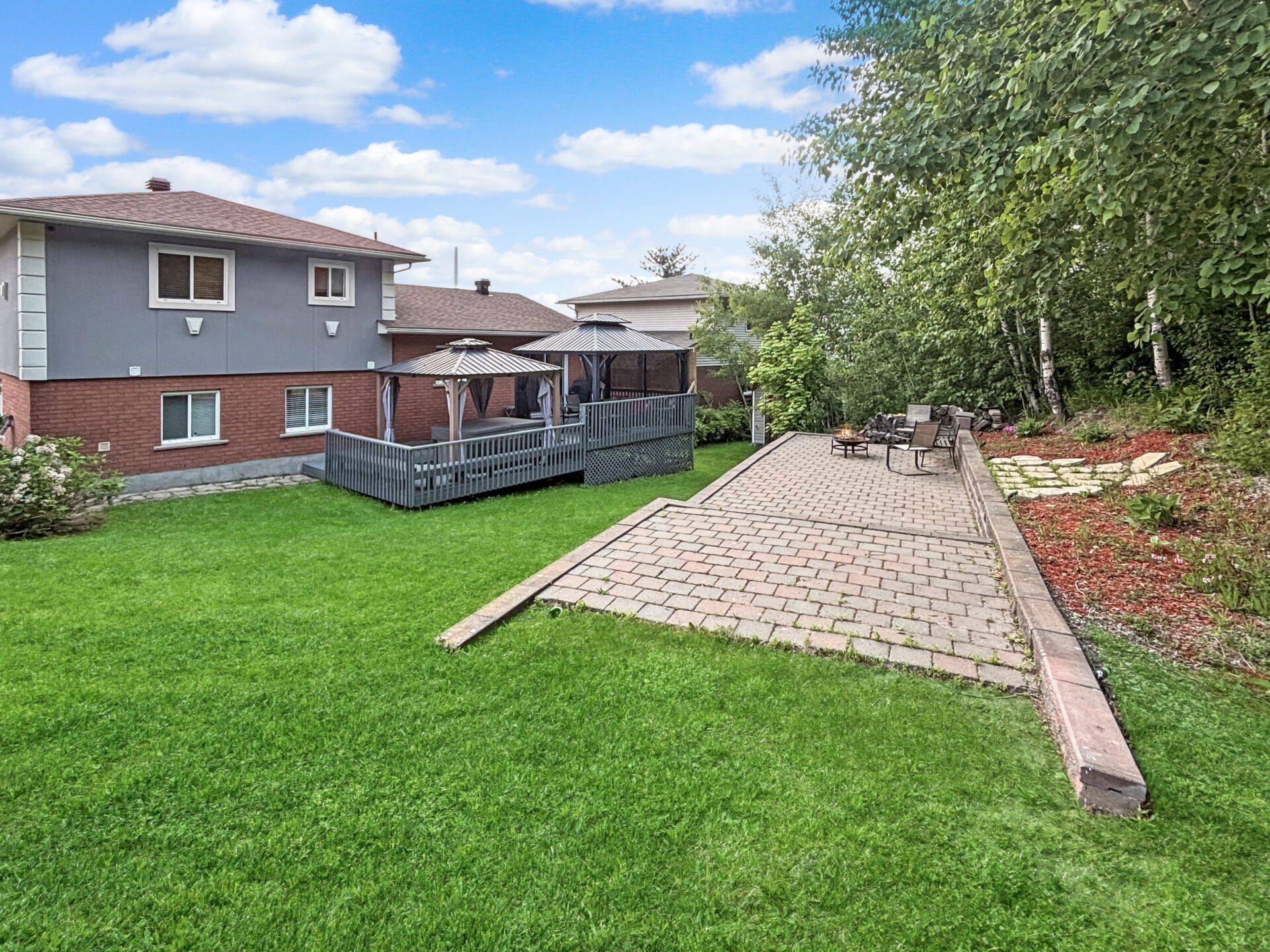 Greater Sudbury, ON P3E 6A4,212 Gold ST