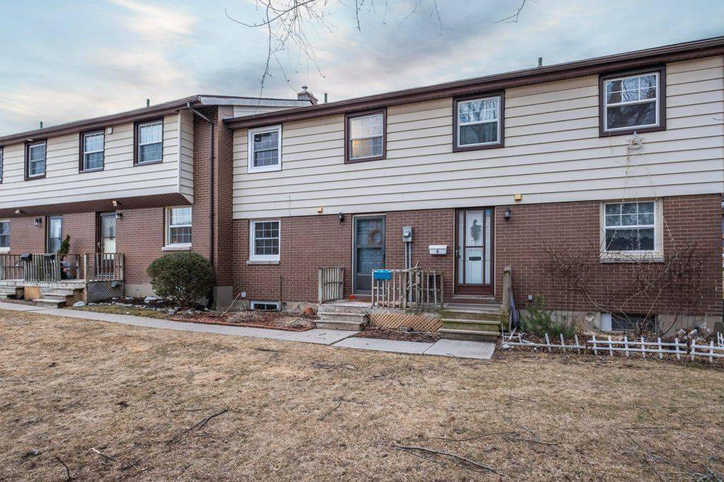 Kingston, ON K7M 2X1,126 Notch Hill RD #5