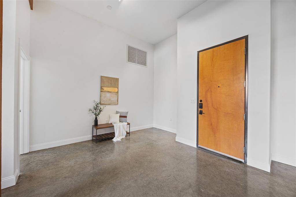 Dallas, TX 75204,2502 Live Oak Street #135