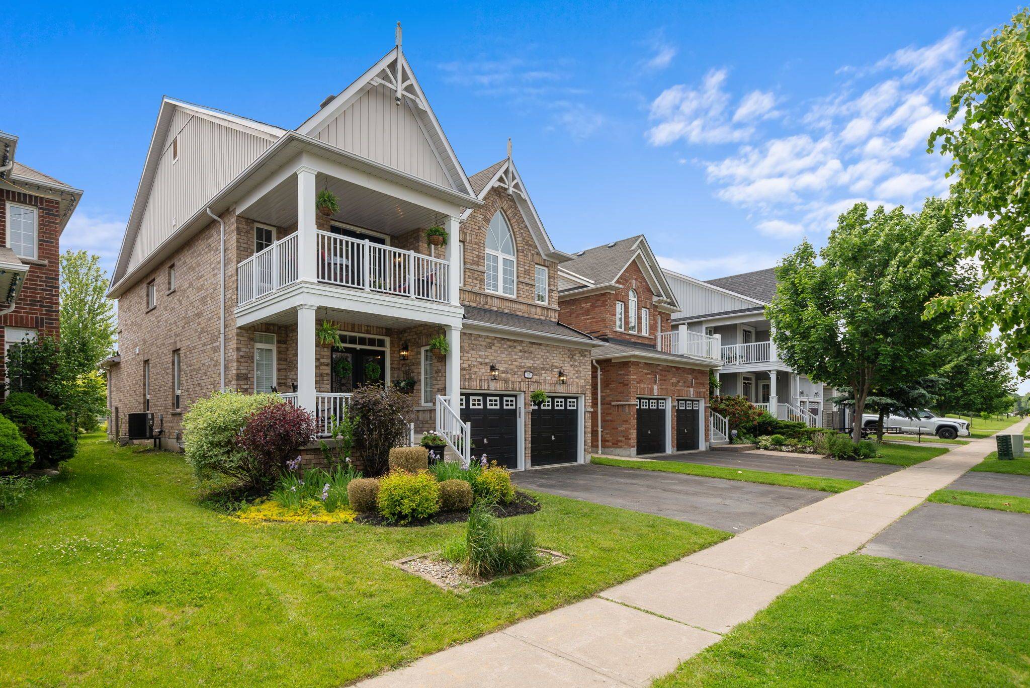 Whitby, ON L1M 2M5,116 Cachet BLVD