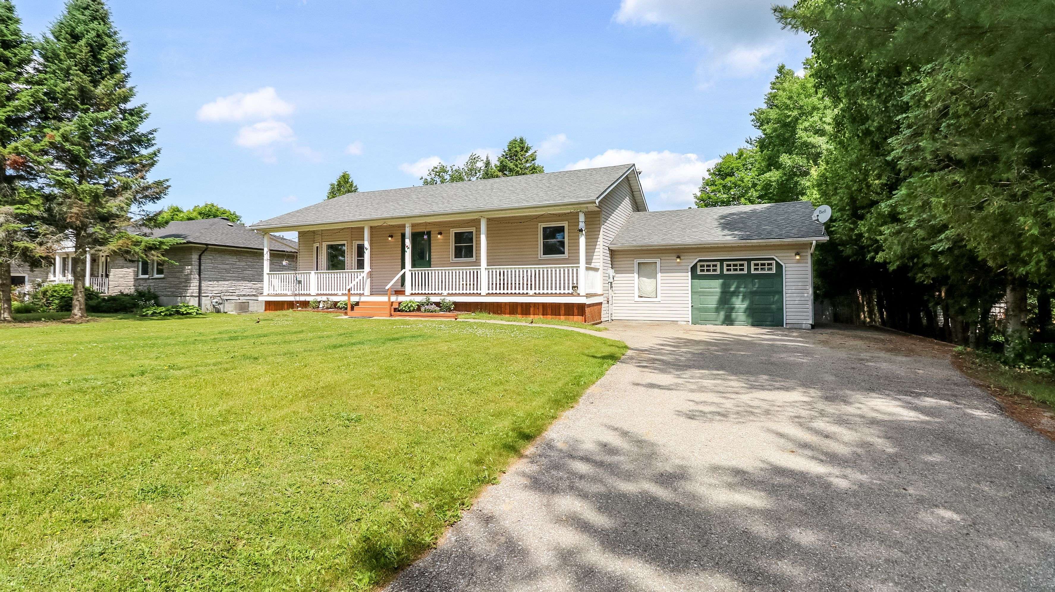 Springwater, ON L0L 1V0,54 Mill ST E