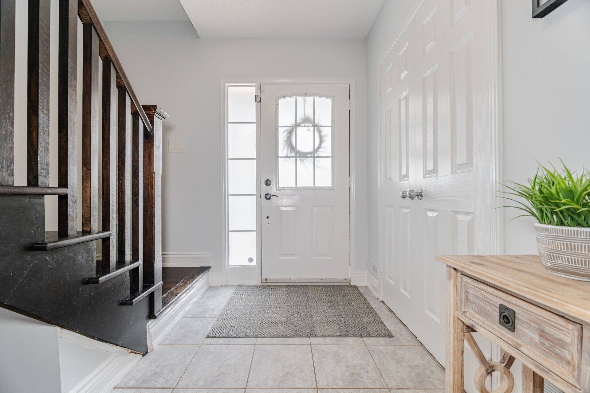 Oakville, ON L6H 7S5,2341 Parkhaven BLVD #13