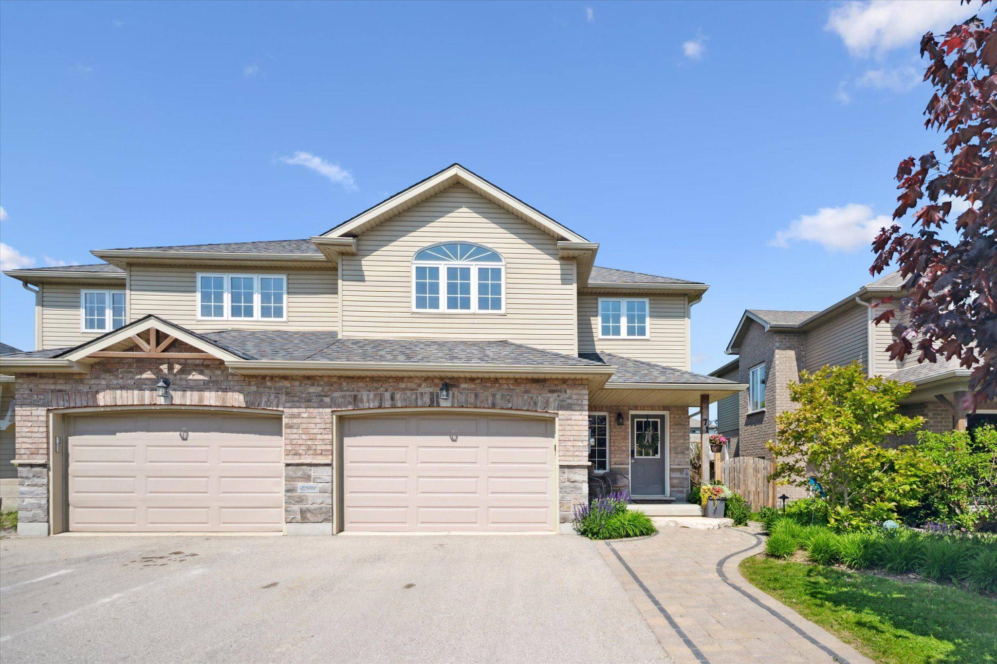 Centre Wellington, ON N0B 1S0,71 Healey ST