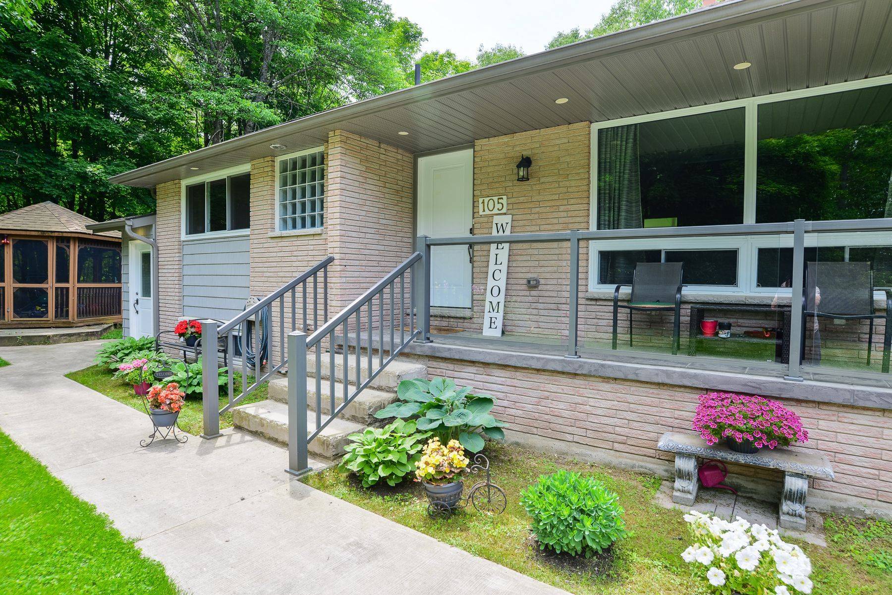 Gravenhurst, ON P1P 1B2,105 Wellington ST