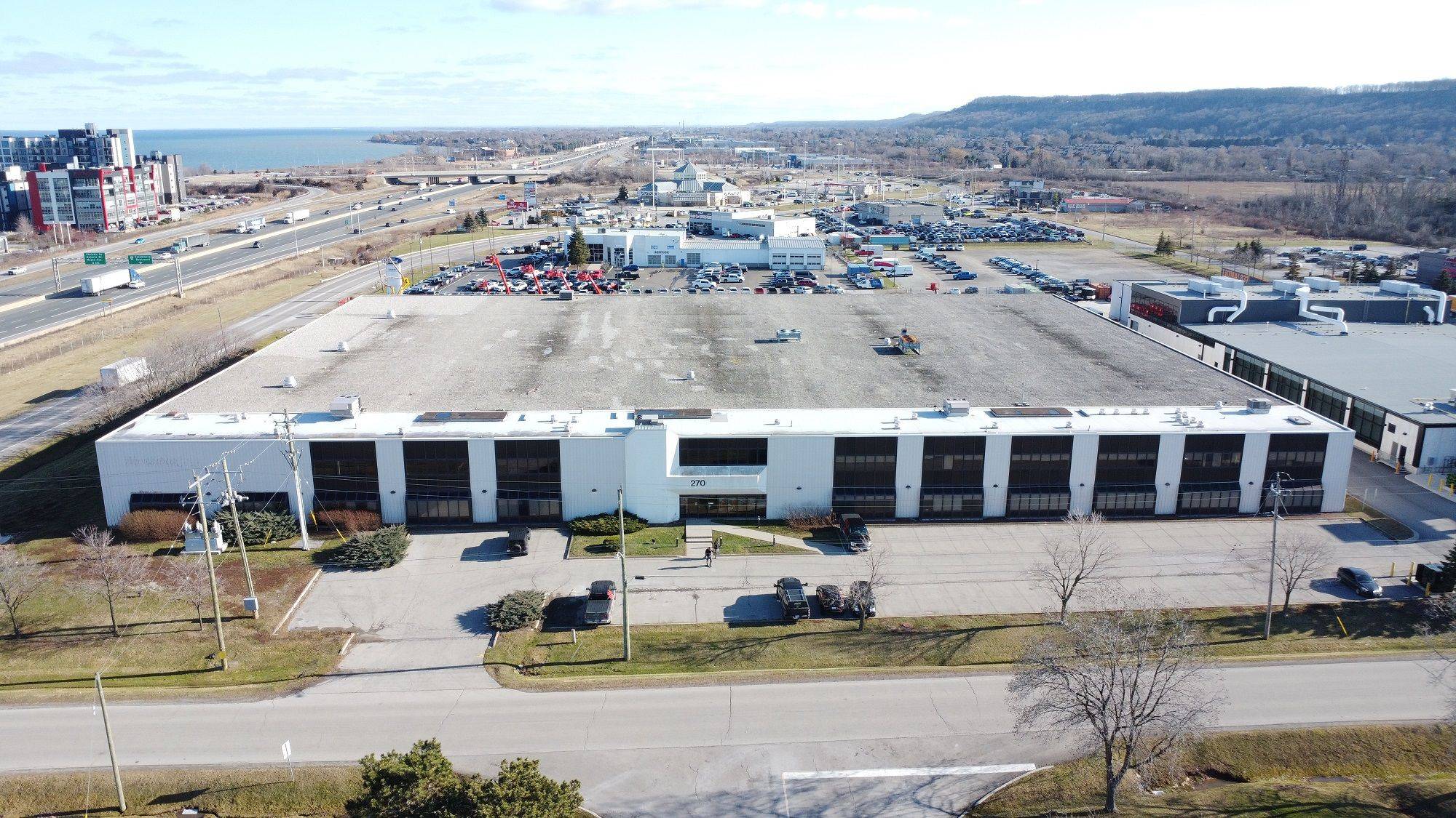 Grimsby, ON L3M 0H5,270 Hunter RD #Bay 1