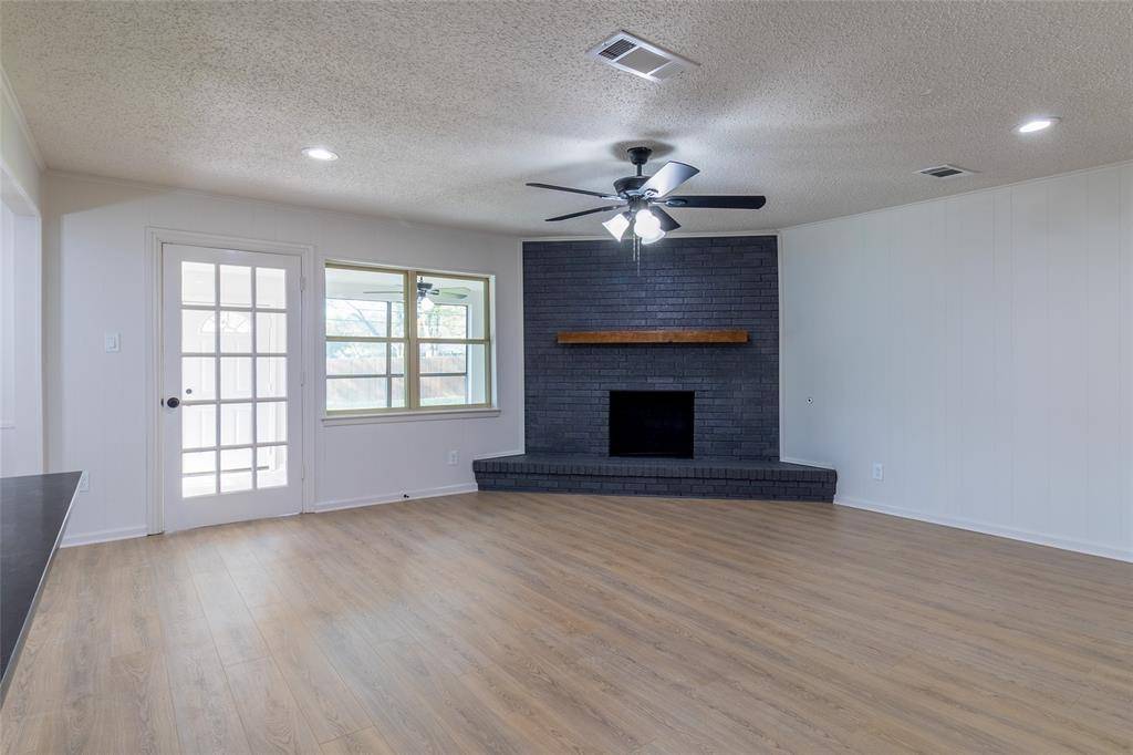 Fort Worth, TX 76133,6192 Wrigley Way