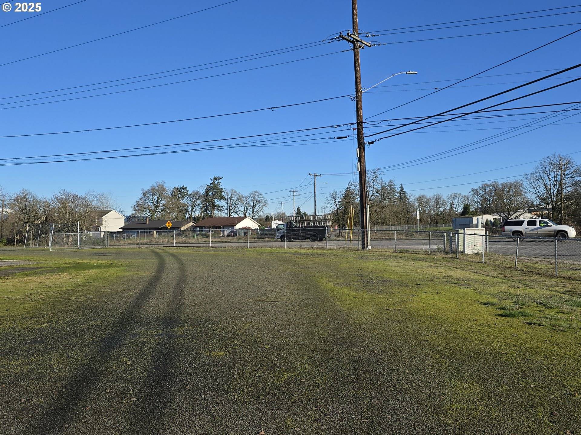 St Helens, OR 97051,711 N COLUMBIA RIVER HWY