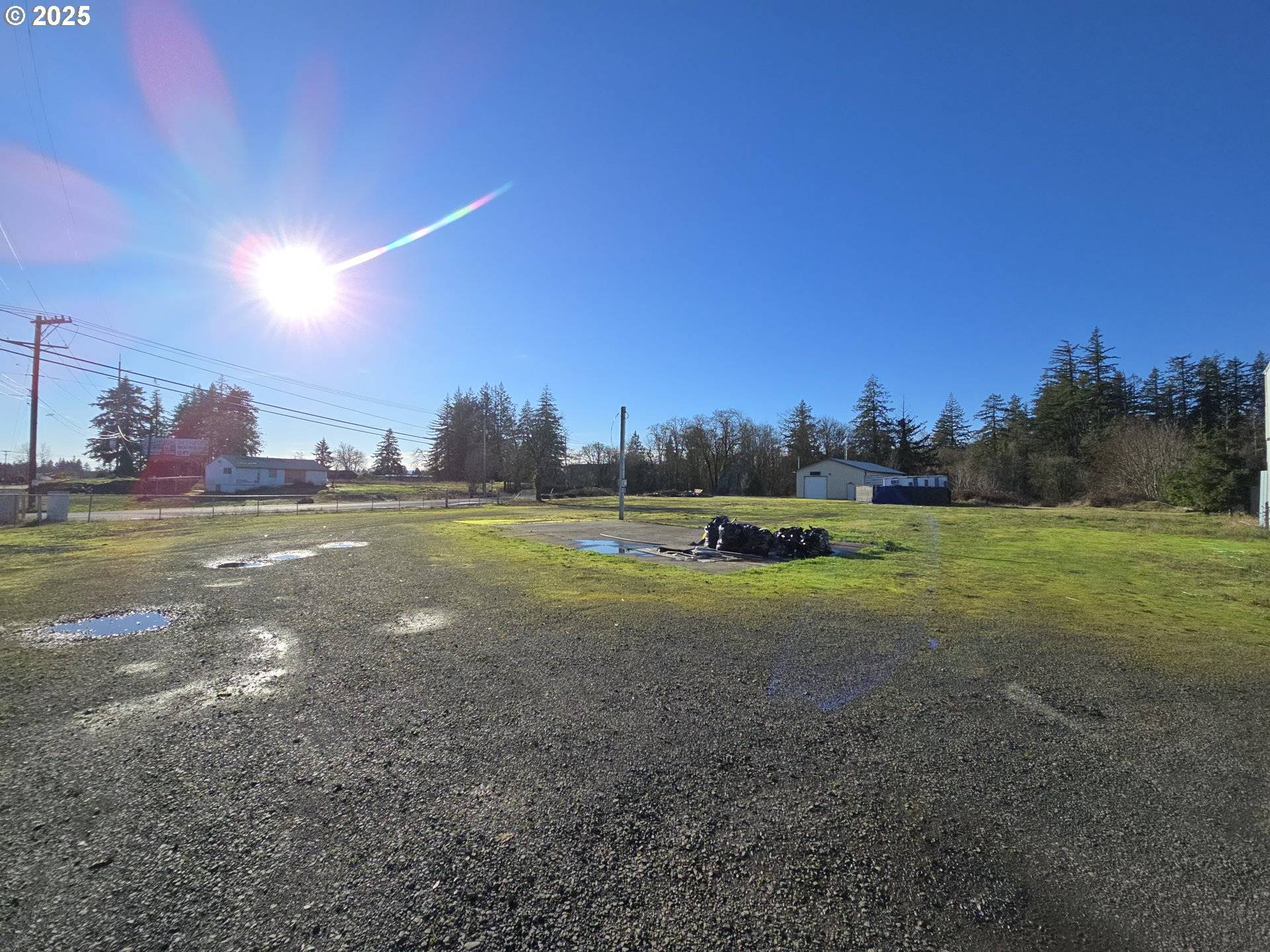 St Helens, OR 97051,711 N COLUMBIA RIVER HWY