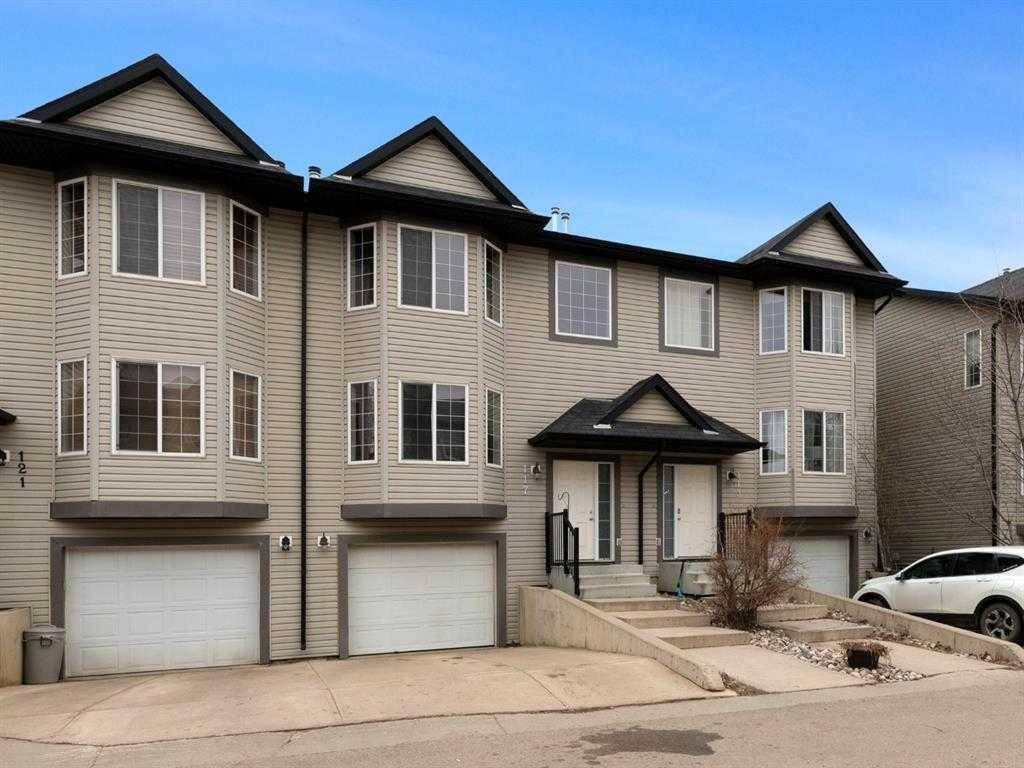 Fort Mcmurray, AB T9K 2W1,117 Grizzly Bay