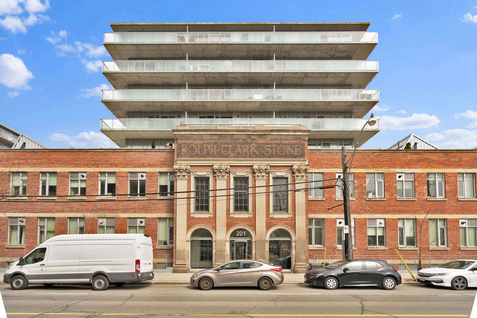 Toronto E01, ON M4M 2S3,201 Carlaw AVE #128