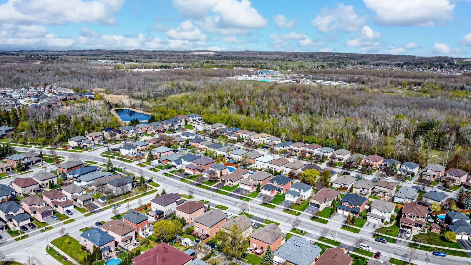 Barrie, ON L4N 0B1,64 Summerset DR