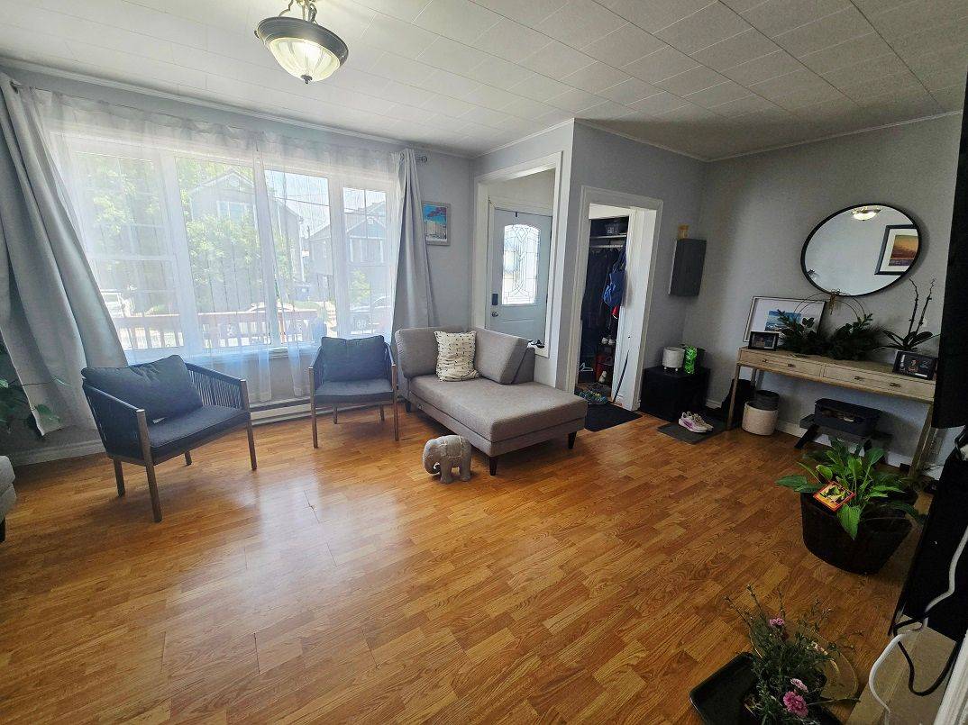 Timmins, ON P4N 6C2,273 Maple ST N