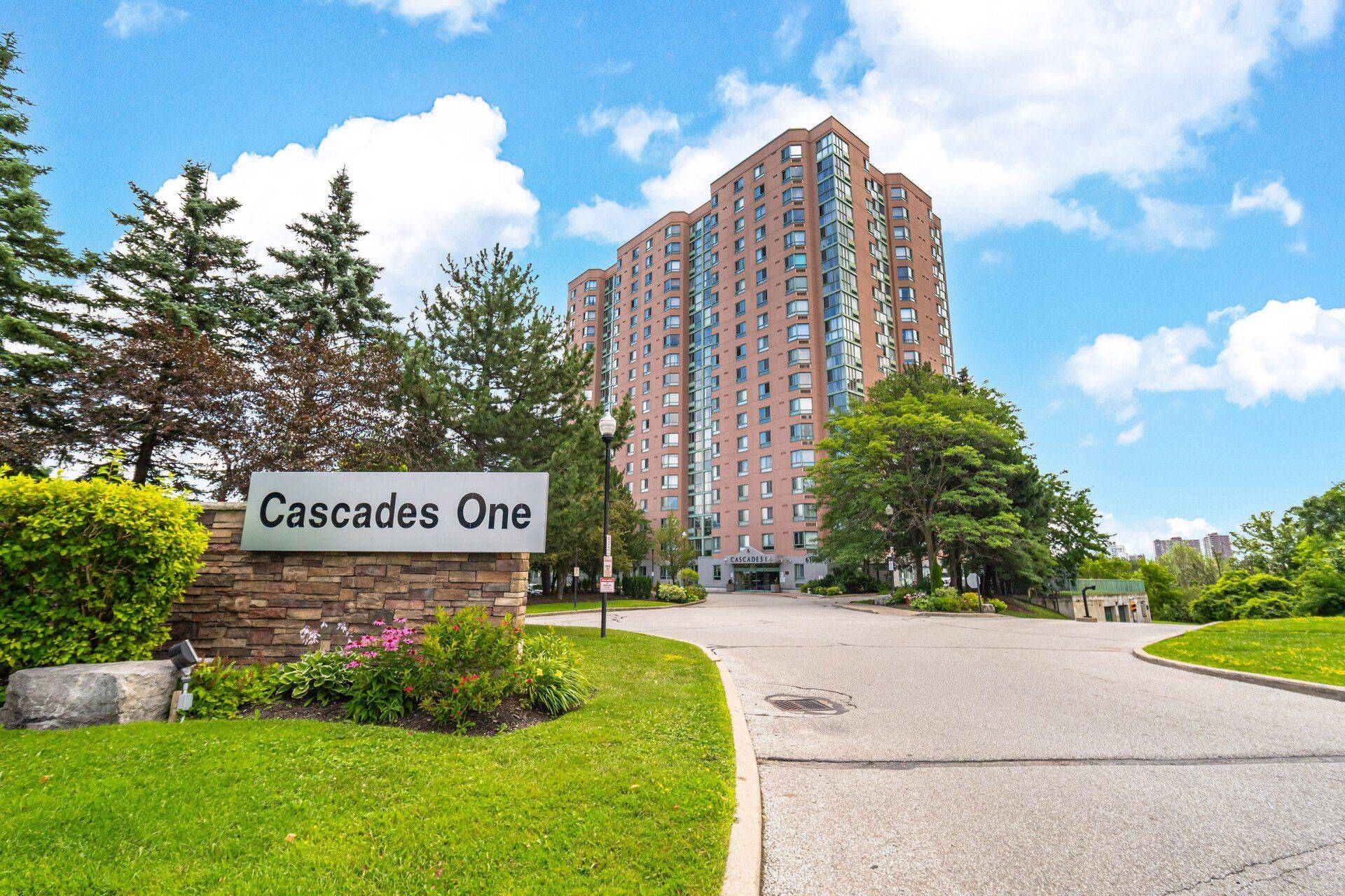 Toronto W10, ON M9V 5E7,61 Markbrook LN #101