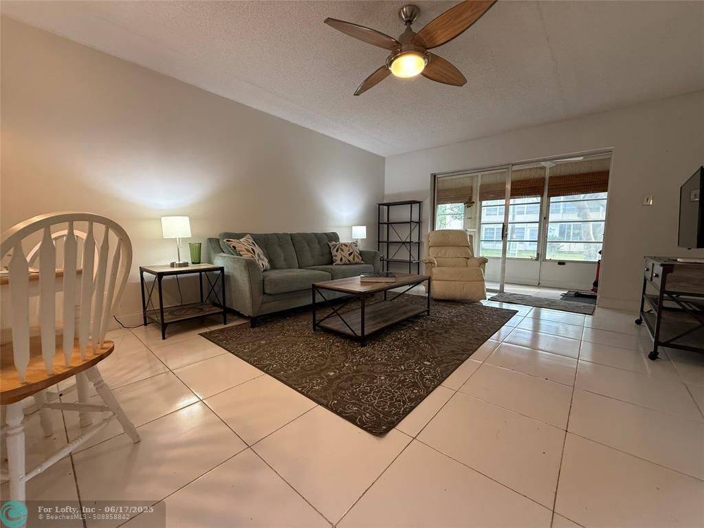 Margate, FL 33063,7500 NW 4th Pl  #102
