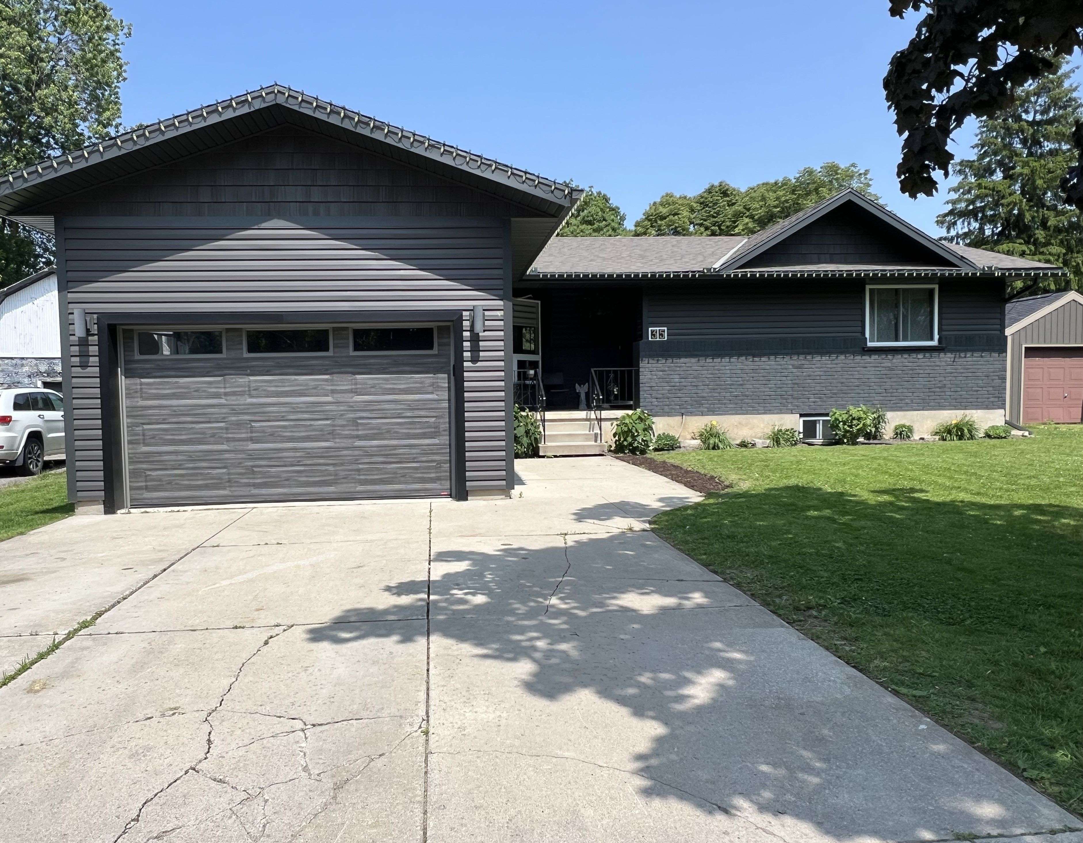East Zorra-tavistock, ON N0B 2R0,35 Wellington ST