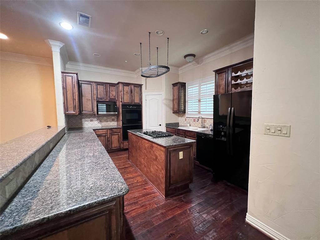 Dallas, TX 75209,7809 Linwood