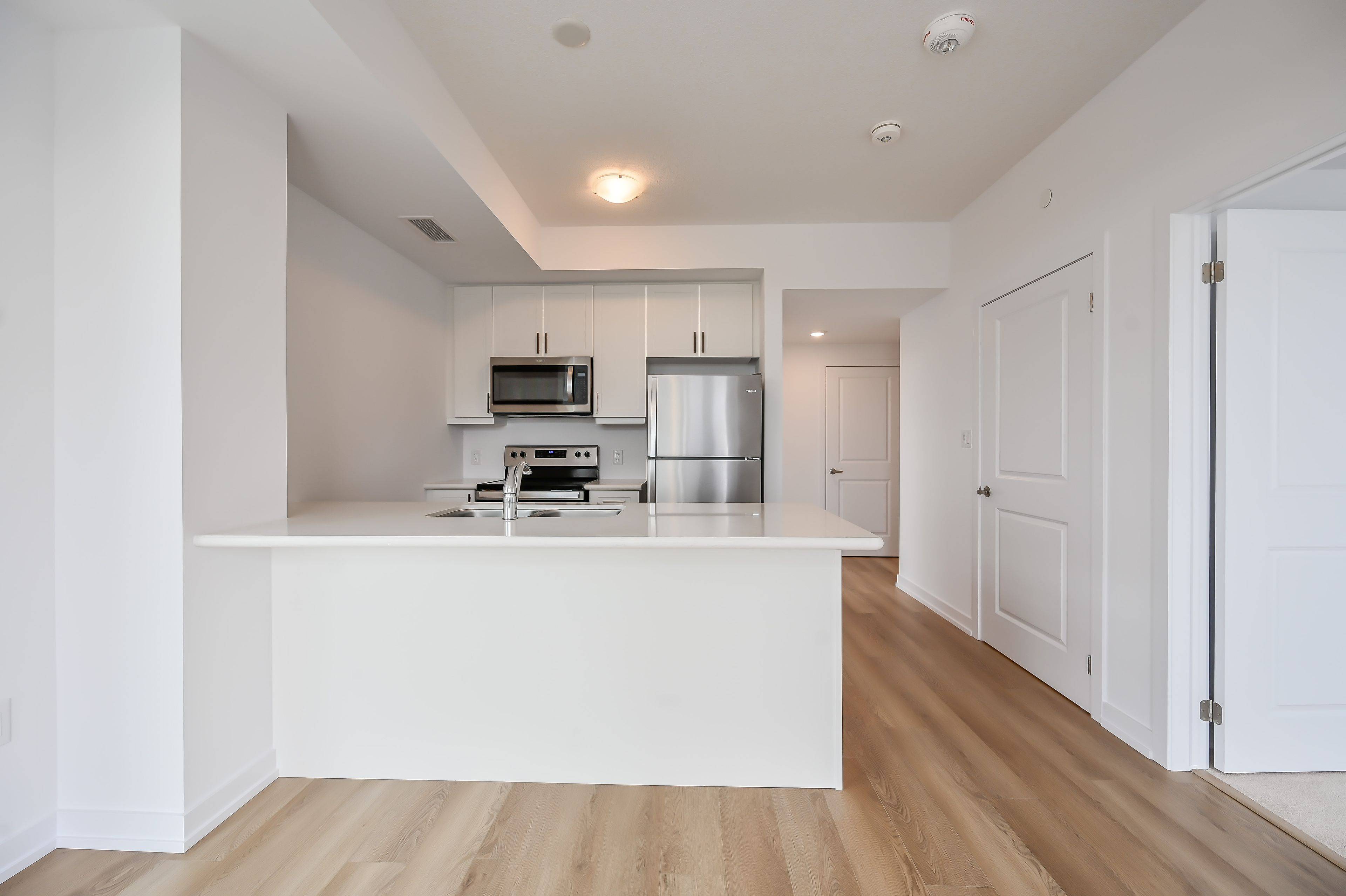 Hamilton, ON L8B 2A5,470 Dundas ST E #611