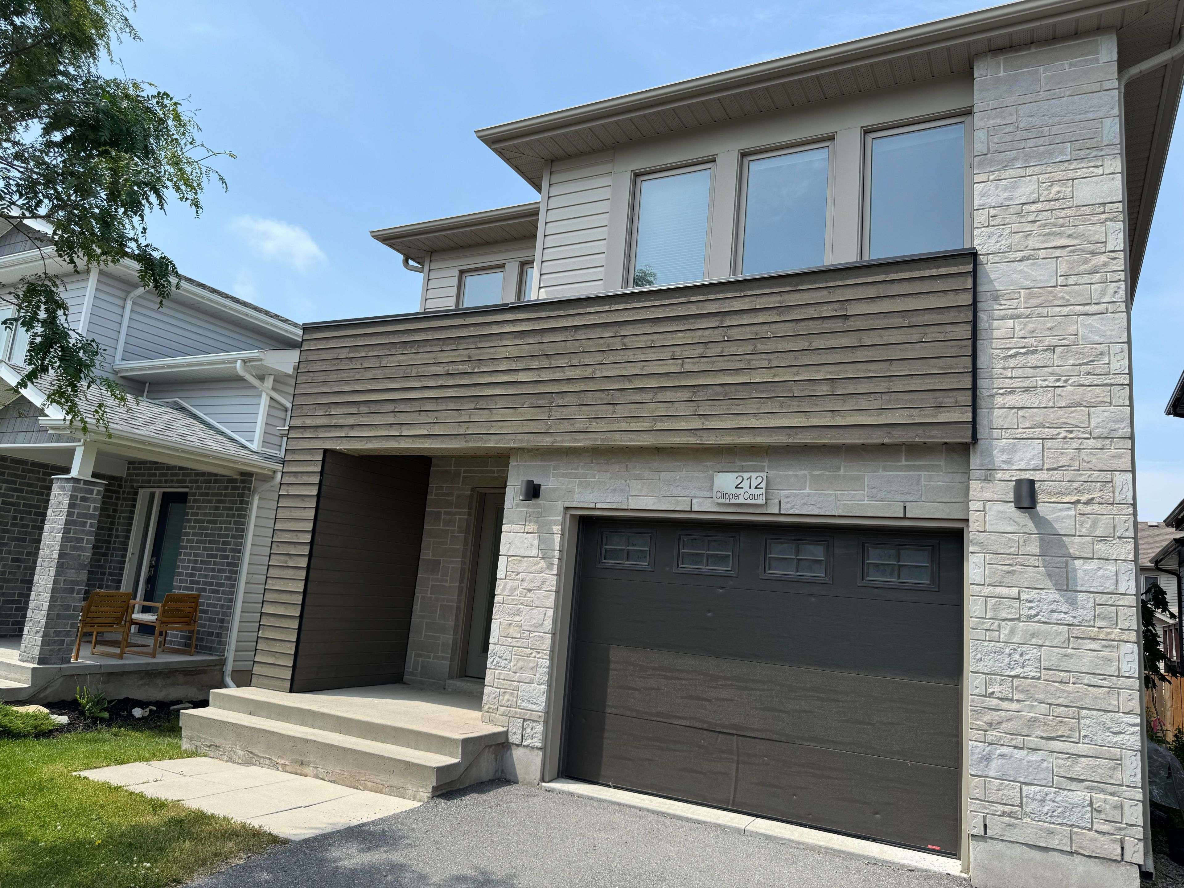 Kingston, ON K7K 0E8,212 Clipper CT