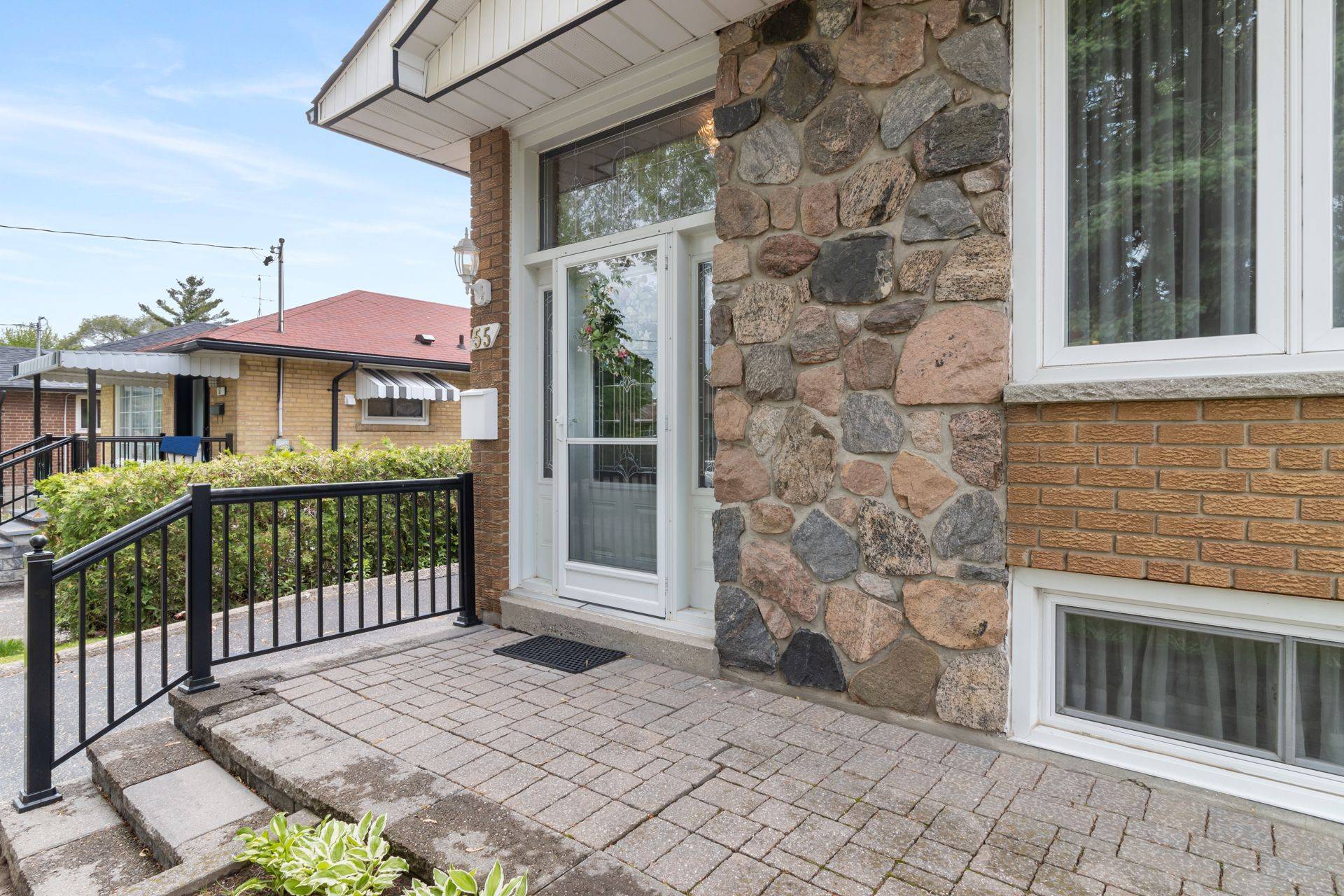 Toronto E09, ON M1H 1S1,55 Rochman BLVD