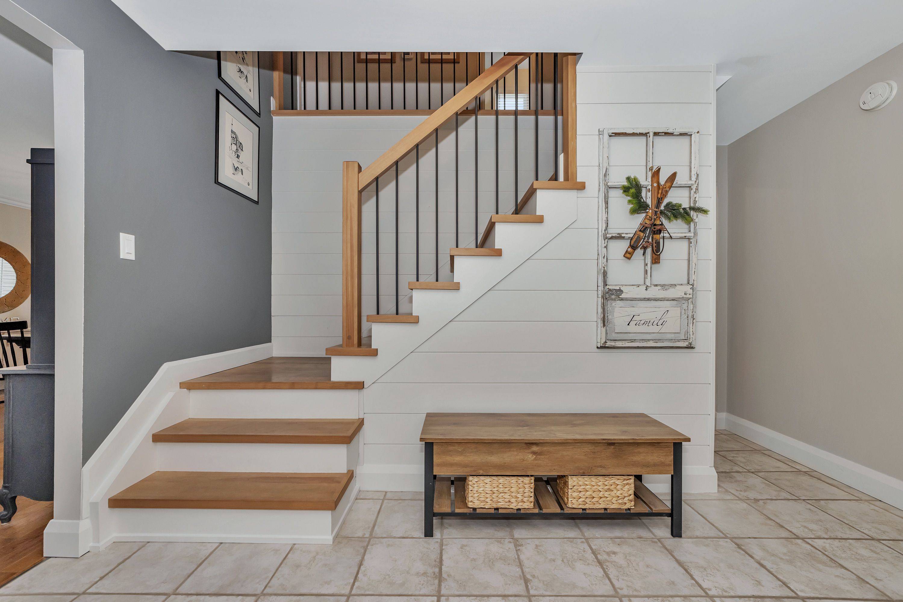 Carp - Huntley Ward, ON K0A 1L0,129 Ridgeview DR