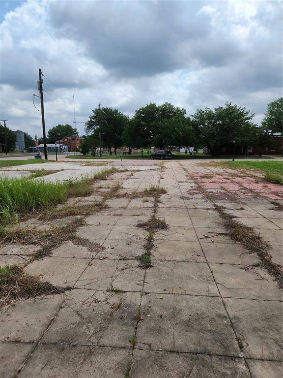 Ladonia, TX 75449,9 W Side Plaza