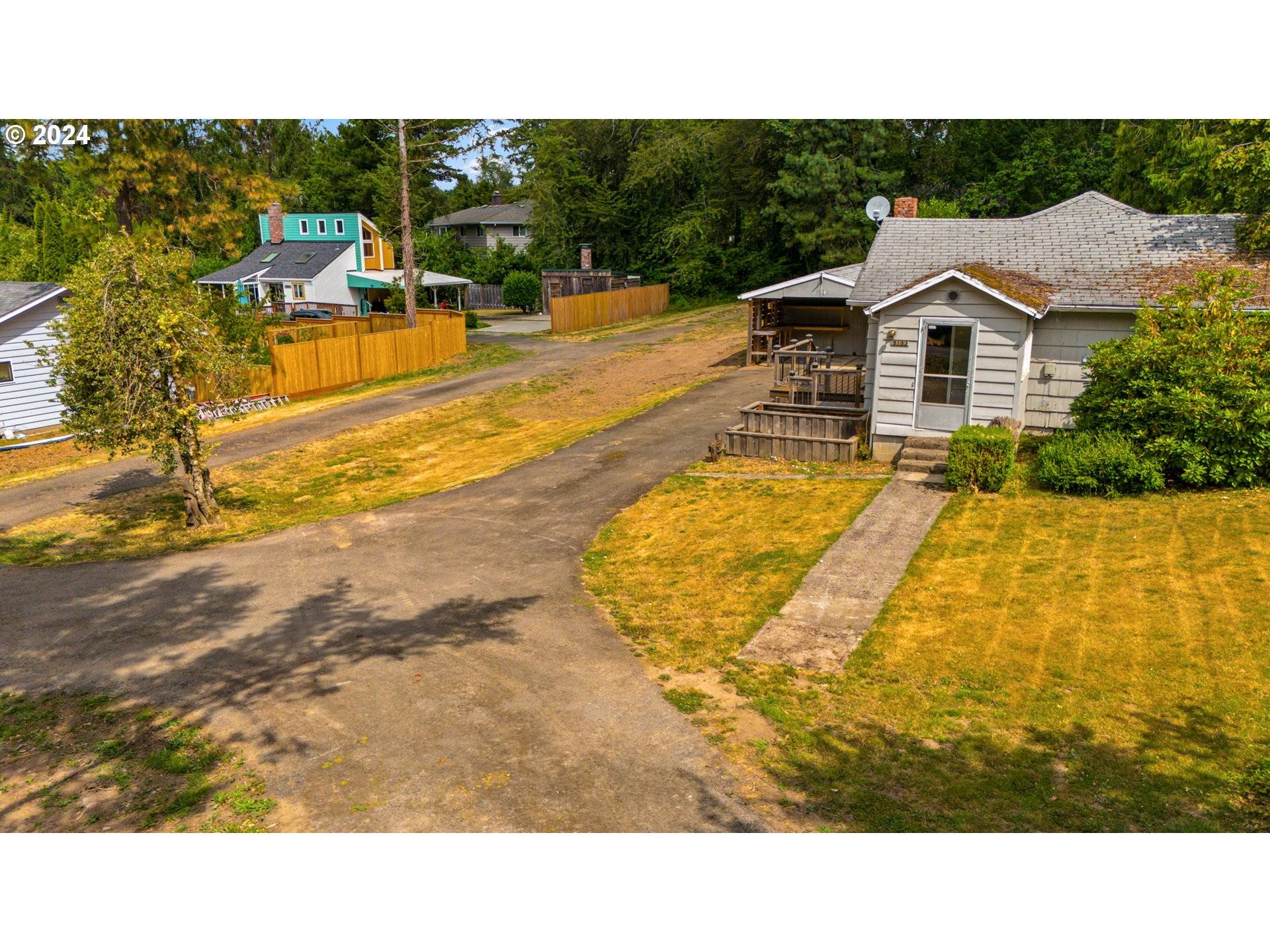 Portland, OR 97225,9193 SW MORRISON ST