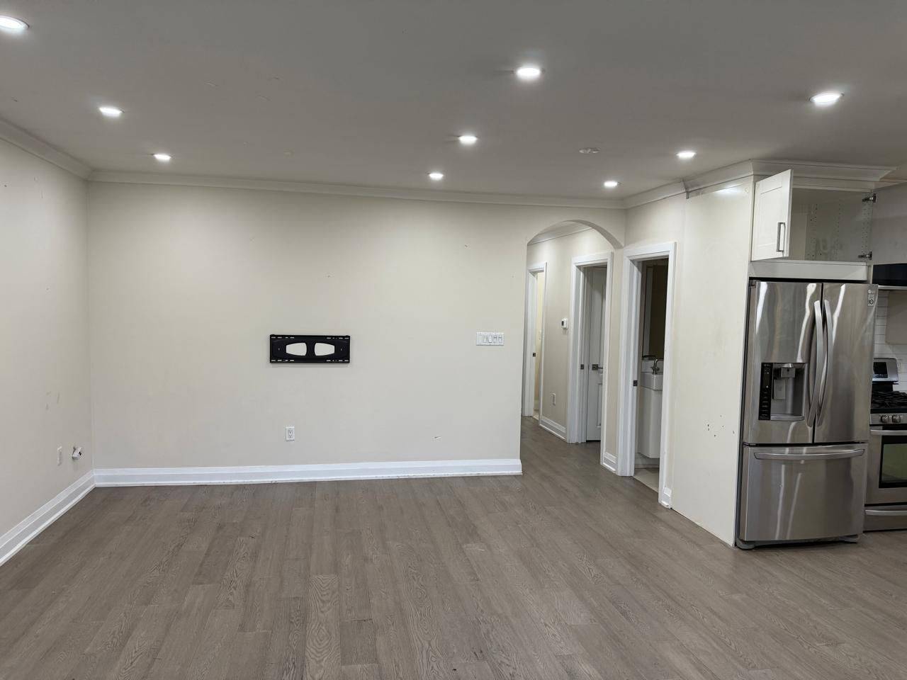 Oakville, ON L6K 2B6,437 Pinegrove RD