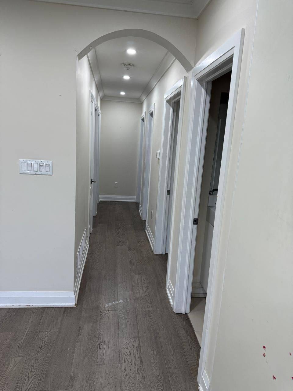 Oakville, ON L6K 2B6,437 Pinegrove RD