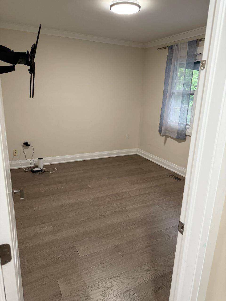 Oakville, ON L6K 2B6,437 Pinegrove RD