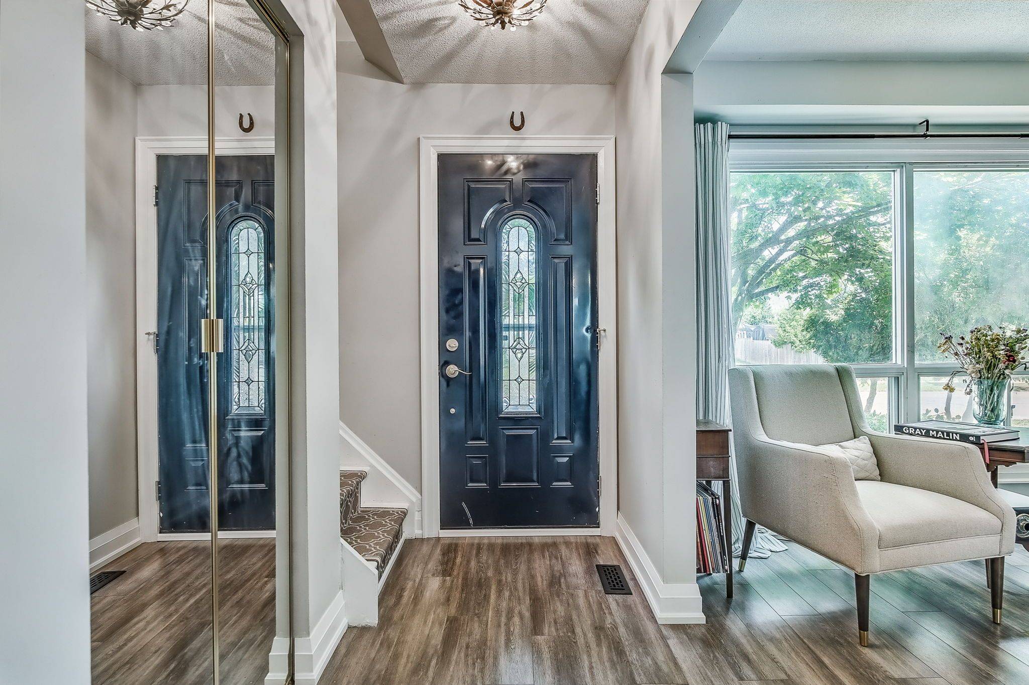 Hamilton, ON L8J 1C8,54 John Murray ST