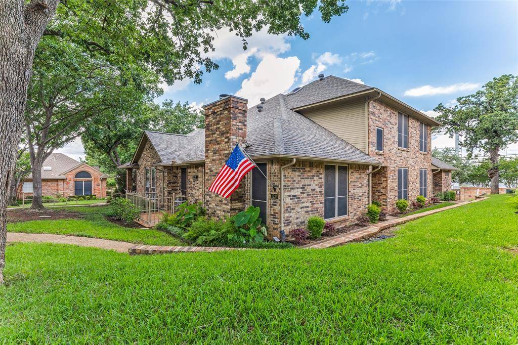 Hurst, TX 76053,1230 Wooded Trail