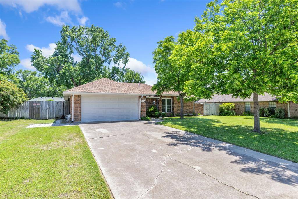 Denton, TX 76207,609 W Windsor Drive