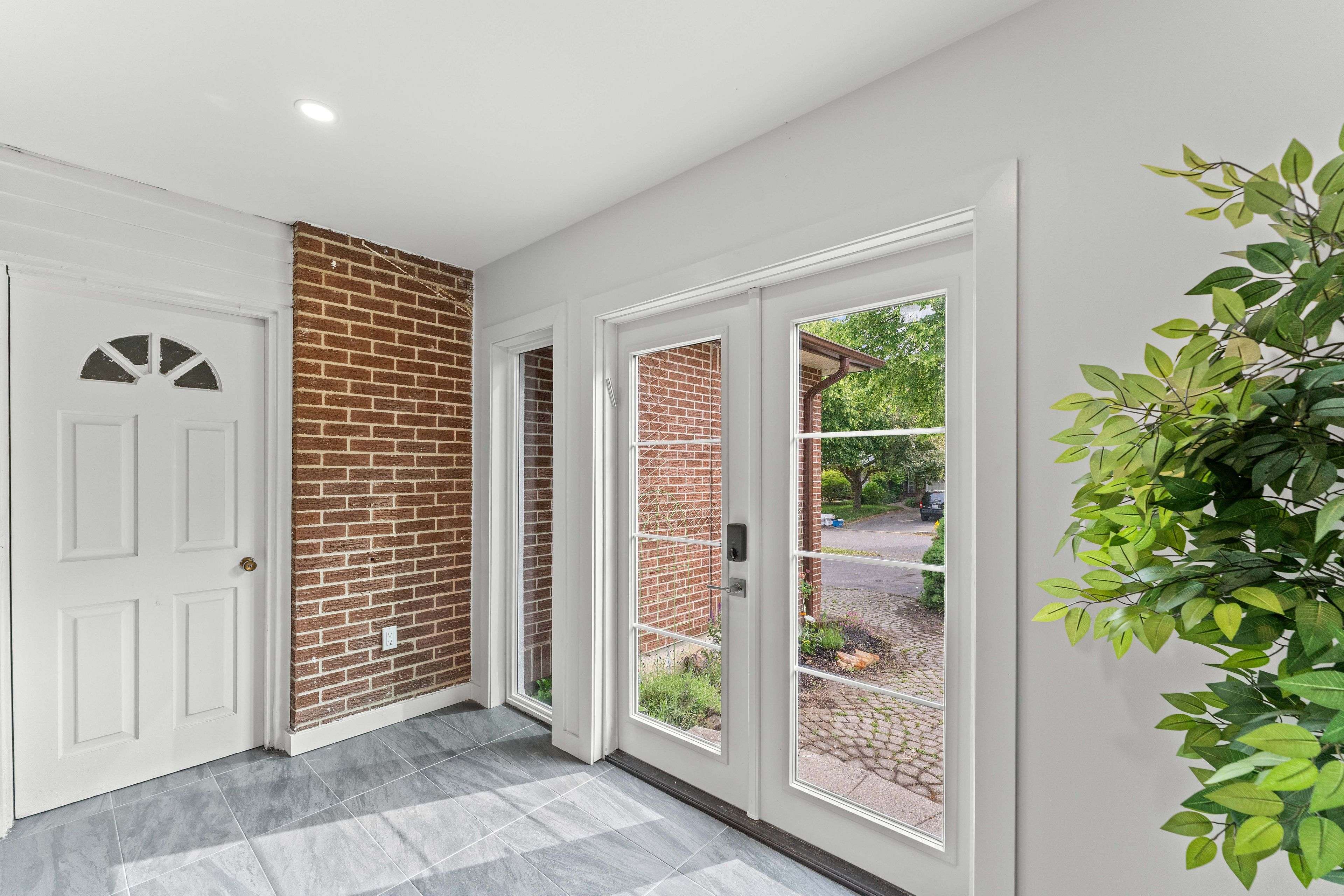 Markham, ON L3T 5H6,30 Fraser ST