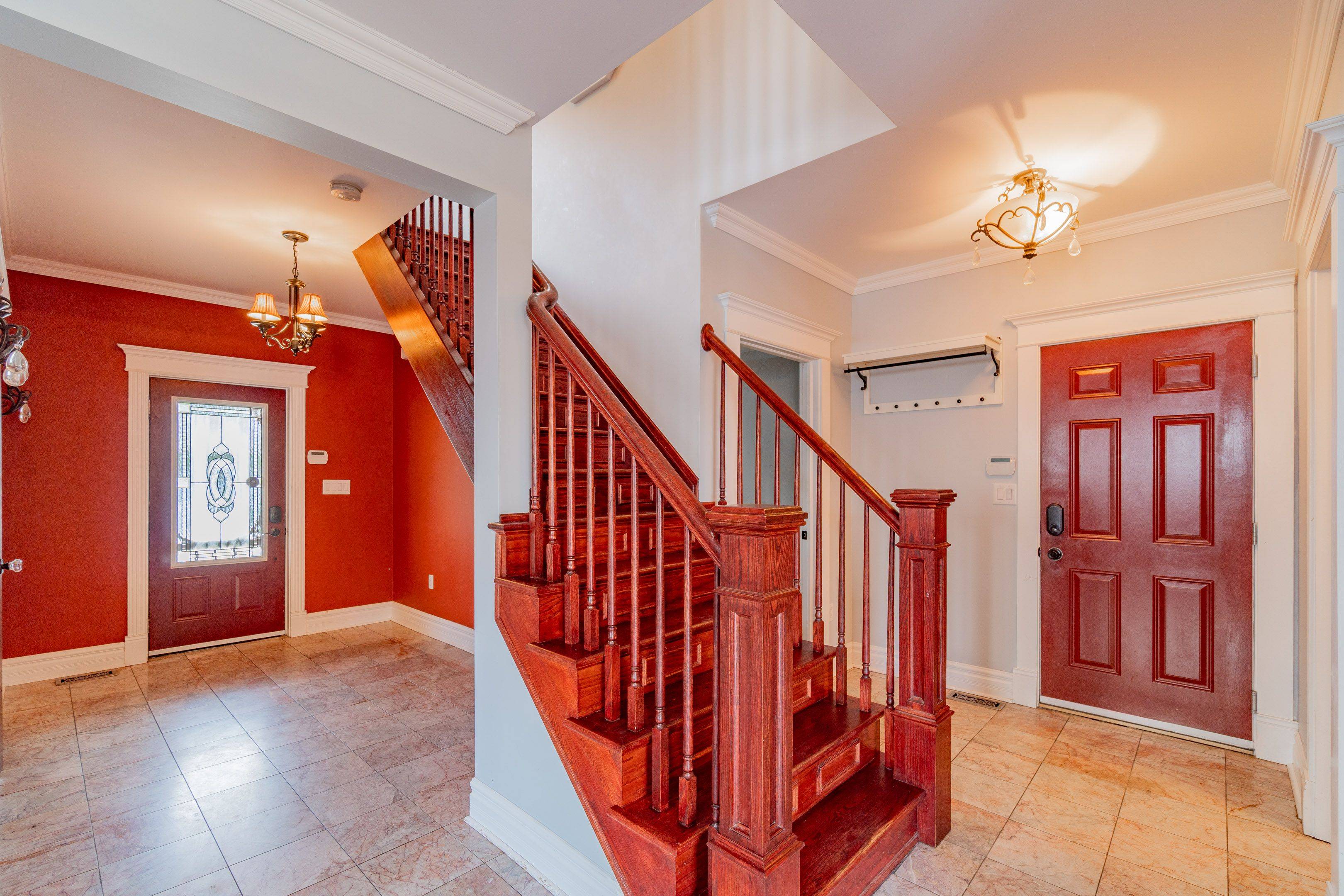 Niagara Falls, ON L2E 1B8,4755 Mcdougall CRES