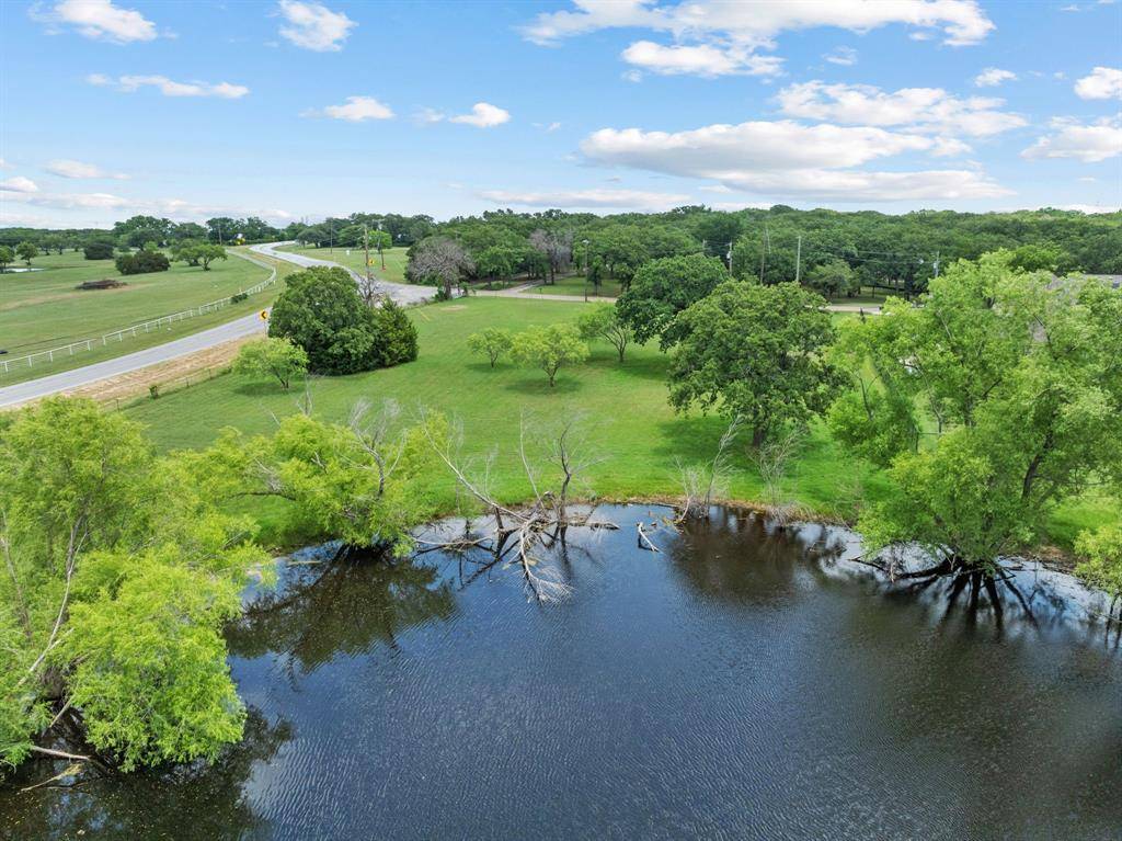 Joshua, TX 76058,7211 County Road 1017