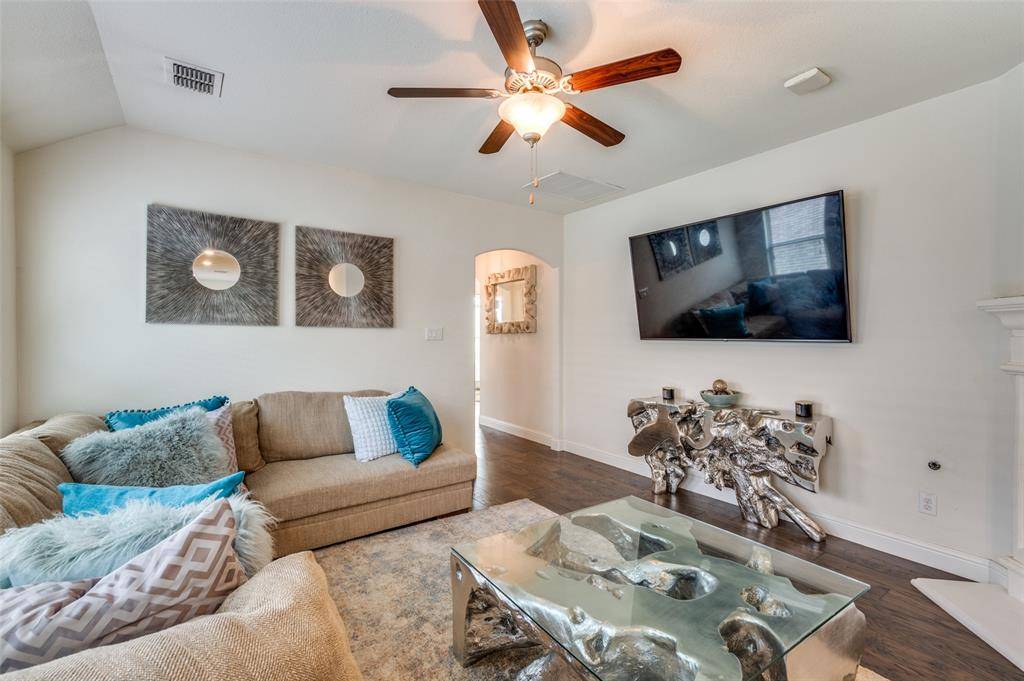 Cross Roads, TX 76227,1435 Acmite Avenue