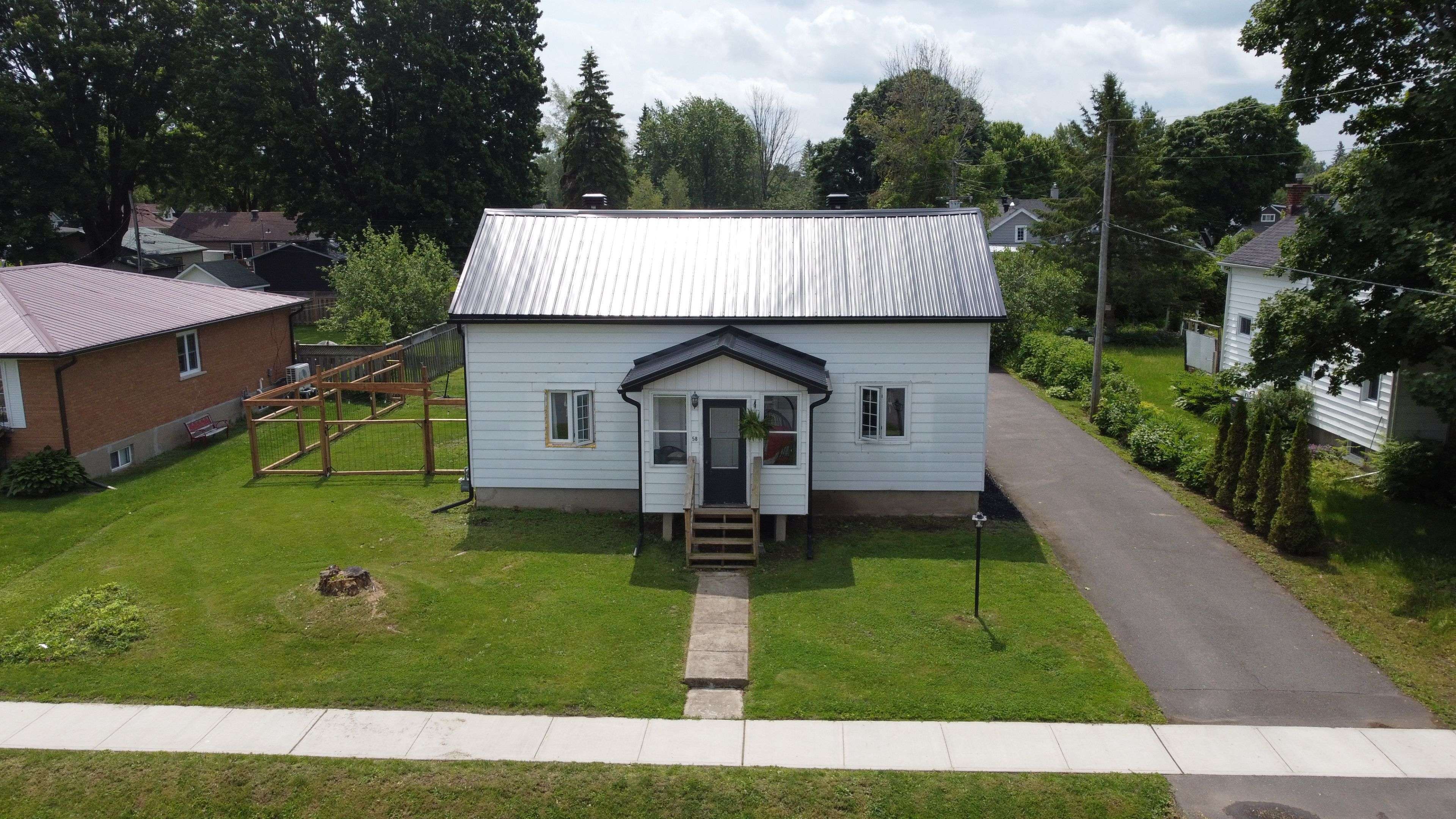 South Stormont, ON K0C 1M0,58 Elm ST