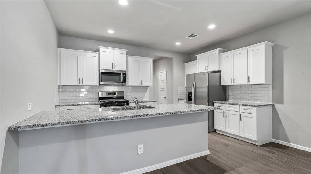 Fort Worth, TX 76135,6632 WINDFALL Drive