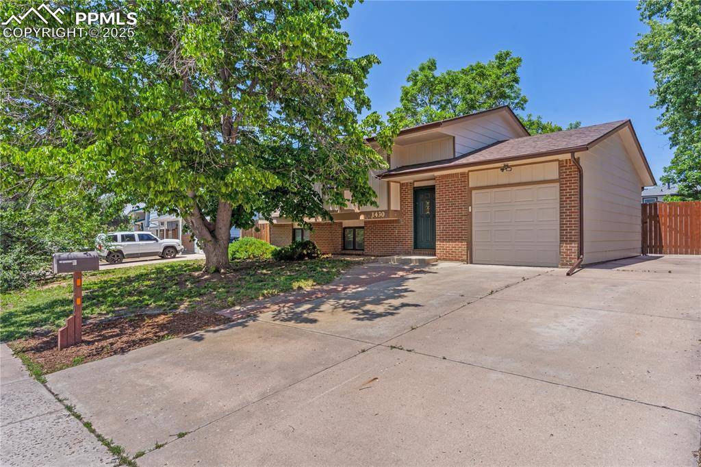 Colorado Springs, CO 80915,1430 Commanchero DR