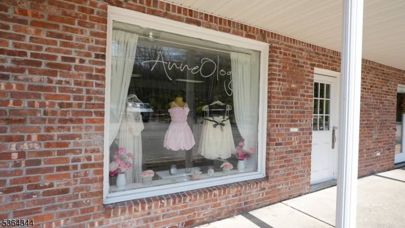 Kinnelon Boro, NJ 07405,104 Boonton Ave