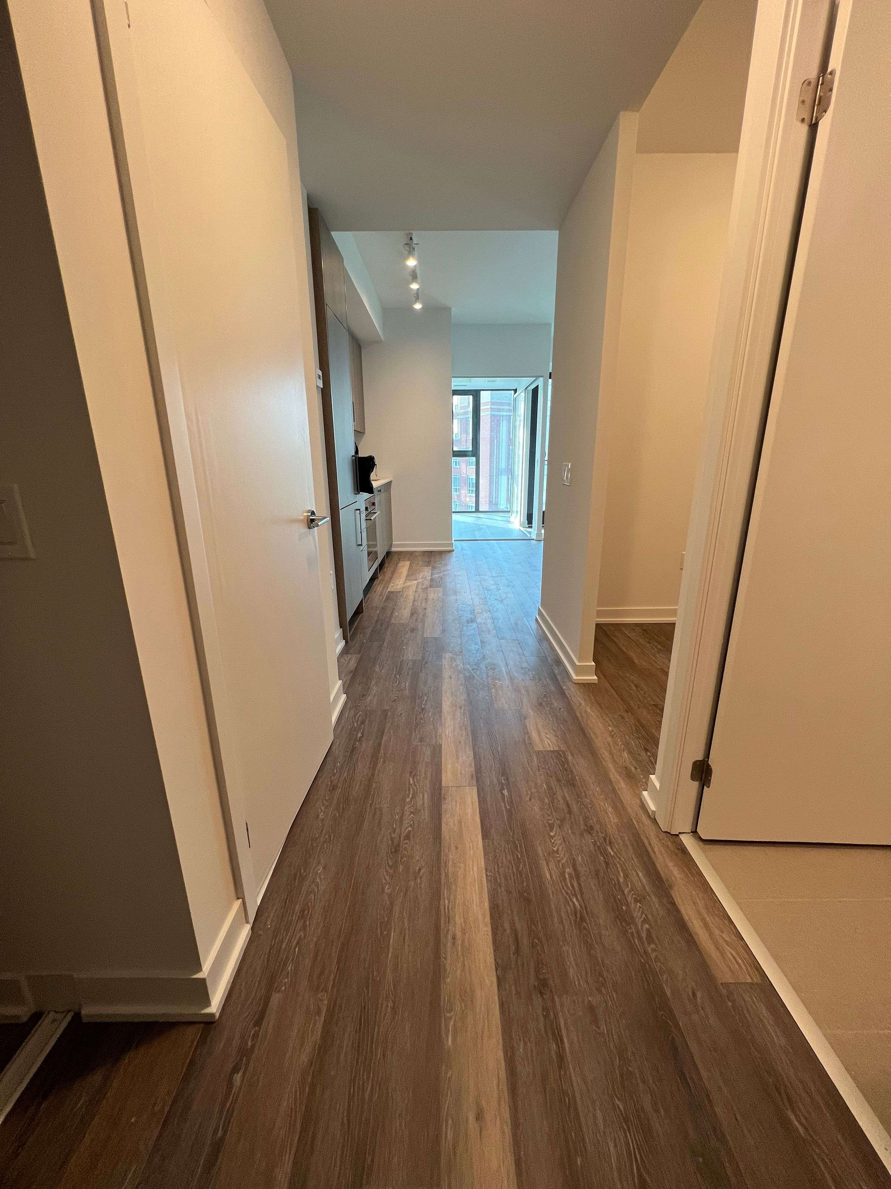 Toronto C04, ON M5M 1B2,250 Lawrence AVE W #517