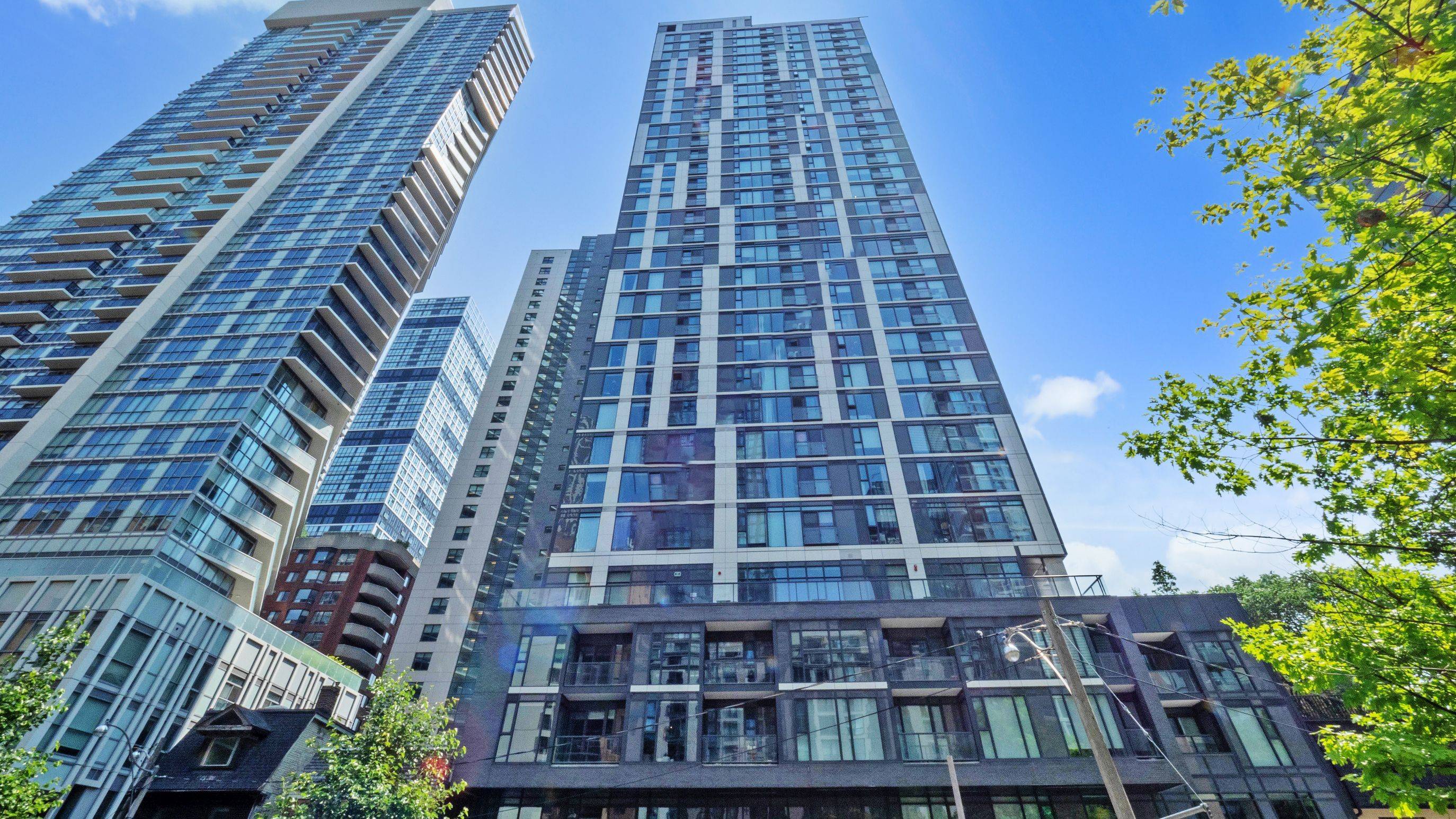 Toronto C08, ON M5B 0E5,65 Mutual ST #1702