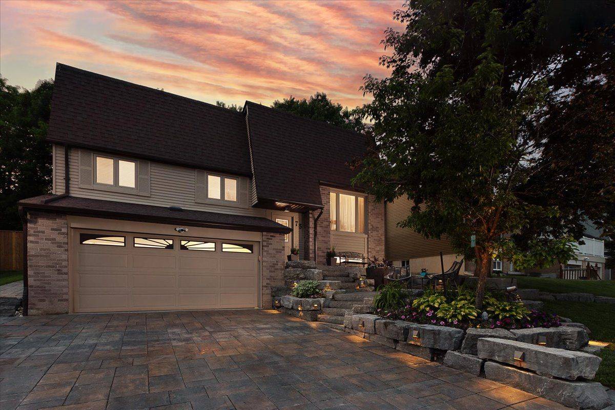 East Gwillimbury, ON L9N 1C3,75 Holland River BLVD